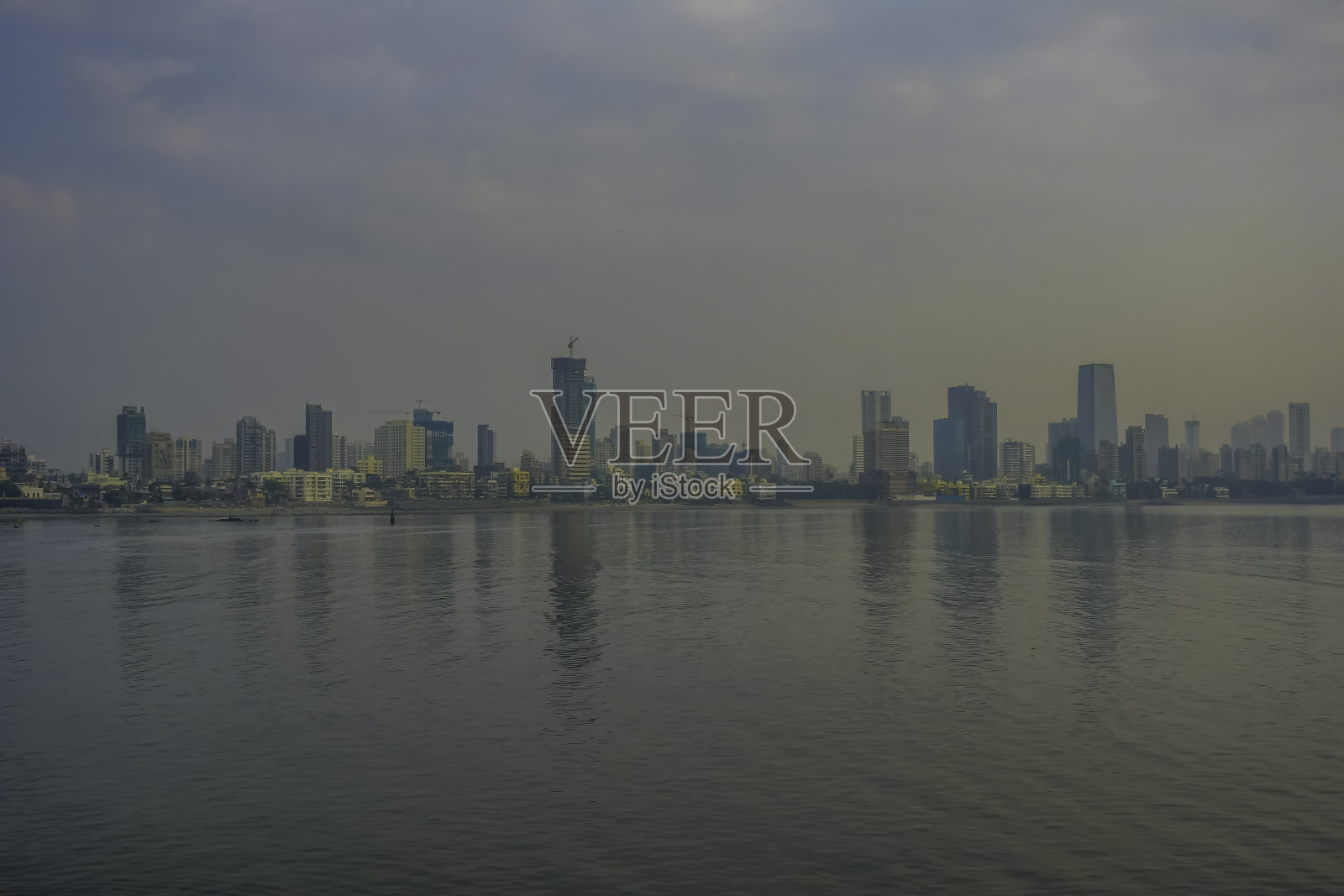 印度马哈拉施特拉邦的孟买城市天际线照片摄影图片