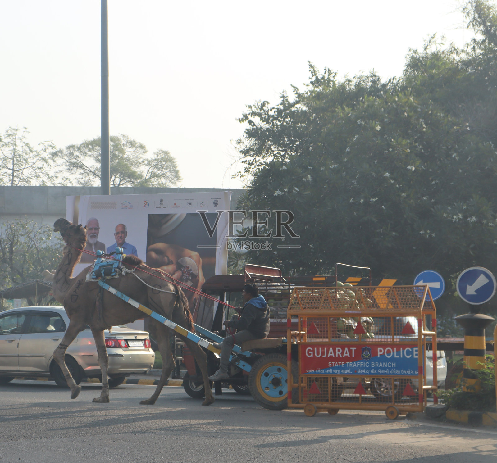 在甘地那格尔旅行的道路和高速公路摄影照片摄影图片