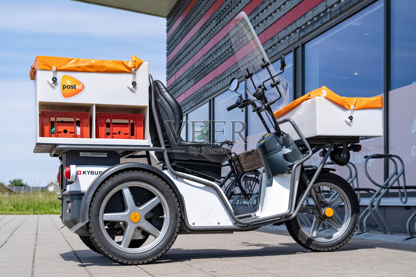 邮电局KYBURZ DXP电动送货车照片摄影图片