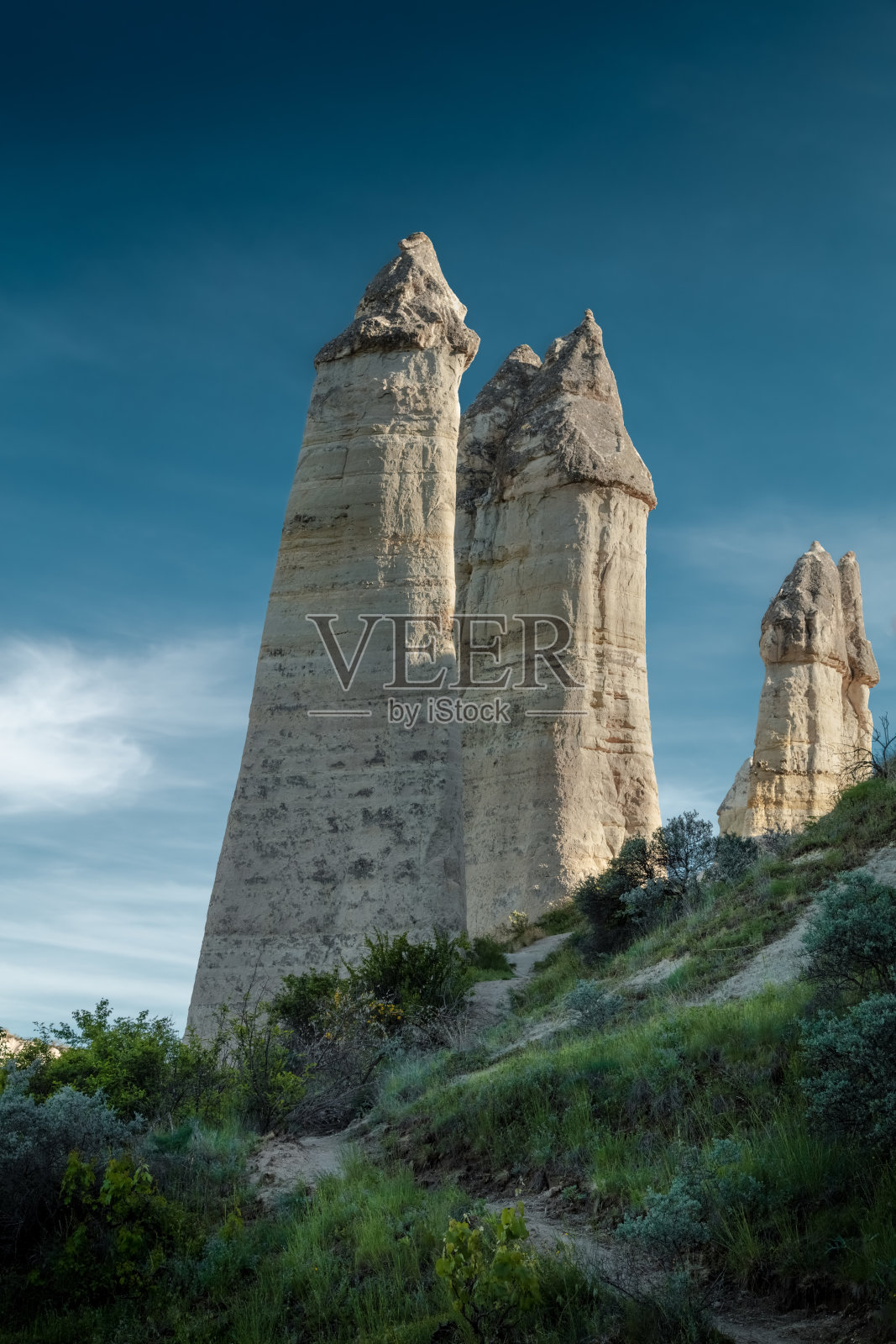 卡帕多西亚。爱之谷。用奇怪的阳具岩石观看。Goreme。火鸡照片摄影图片