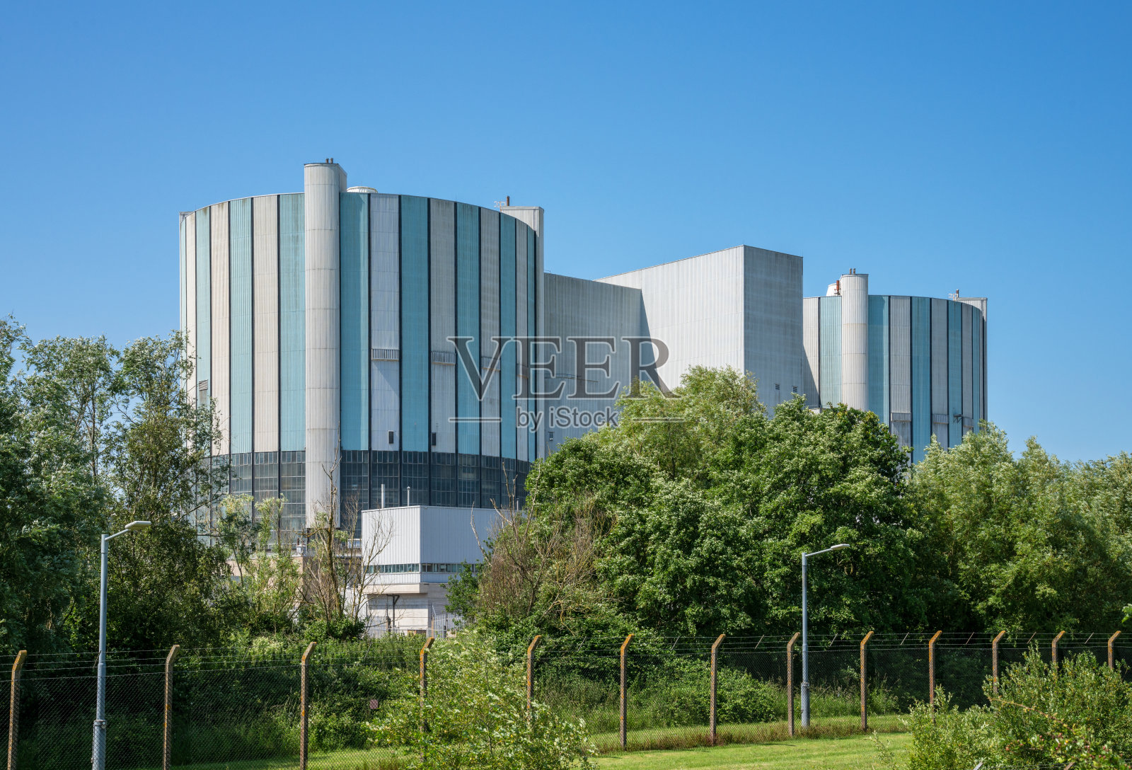 Oldbury Magnox核电站。英国南格洛斯特郡塞文河畔的奥尔德伯里照片摄影图片