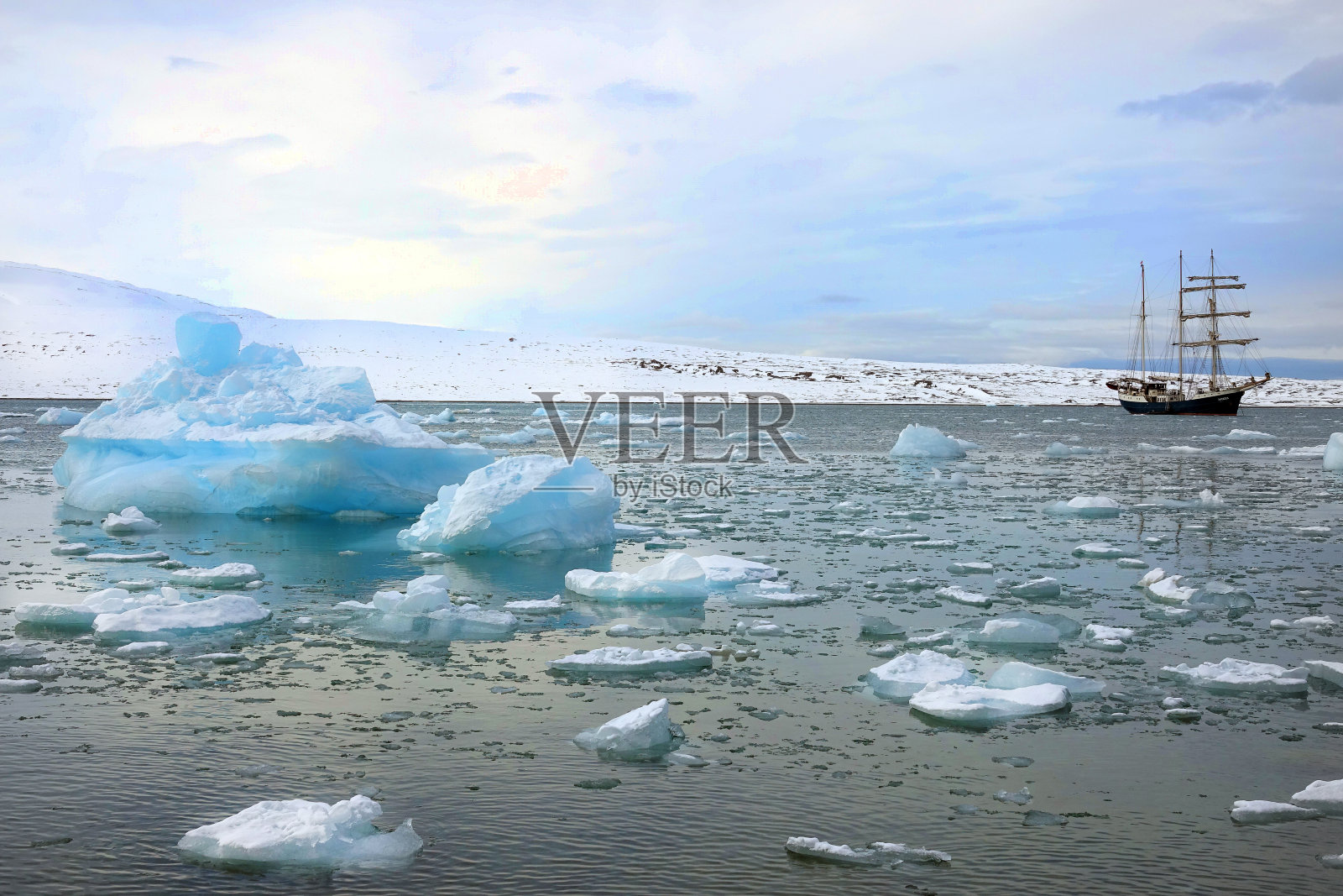 斯瓦尔巴群岛的春天照片摄影图片