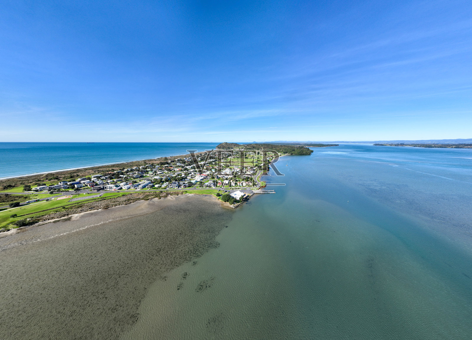 航拍新西兰海岸线照片摄影图片