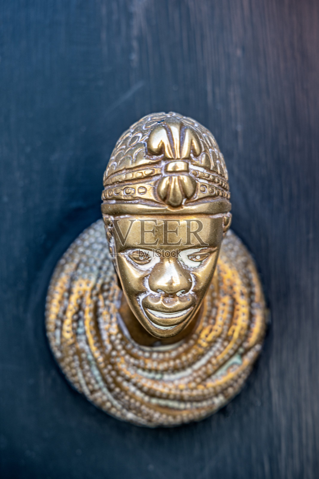 街上看到的旧威尼斯门环照片摄影图片