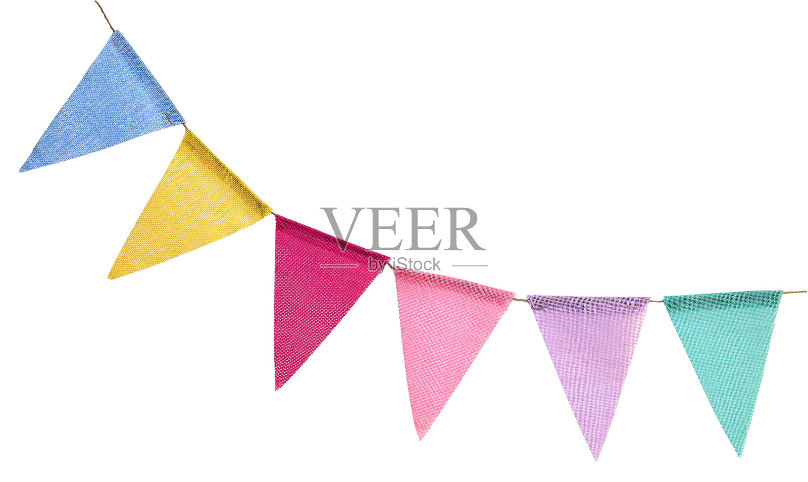 鲜艳多彩的狩猎花环。绳子上挂着彩旗。仿毛织物。生日庆祝，结婚纪念日。节日庆典庆典装饰。孤立的覆盖对象，白色背景上的横幅照片摄影图片