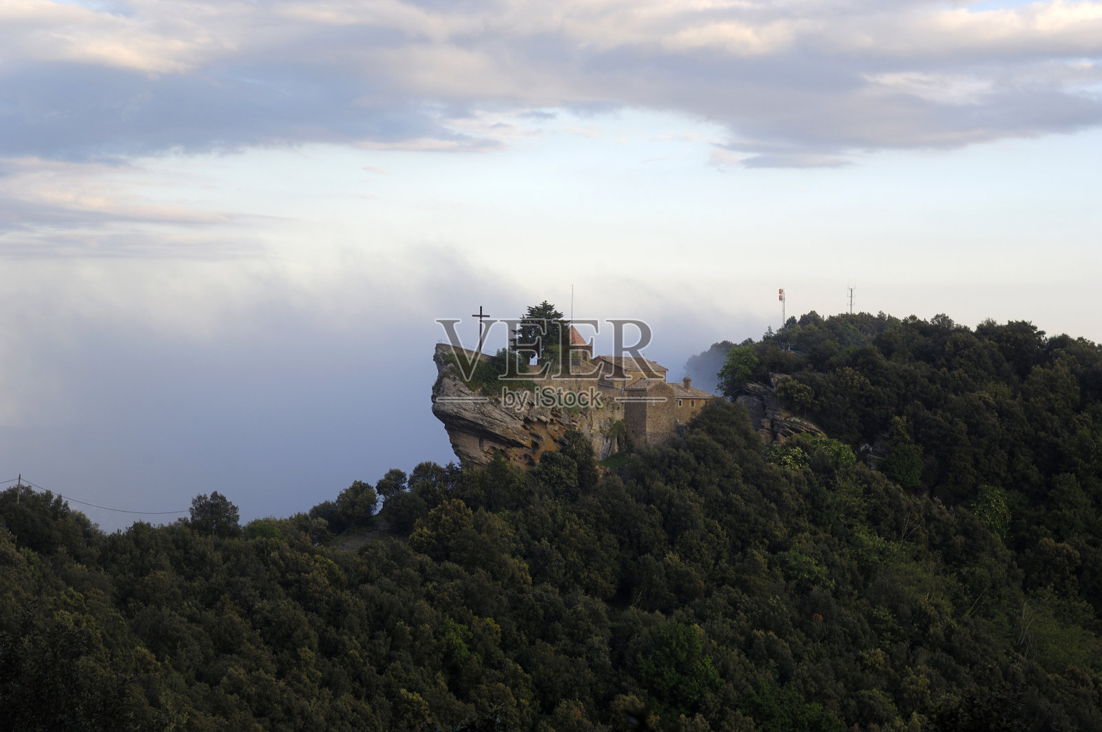 避难所和山，罗卡科尔巴，Canet d'Adri，赫罗纳省，加泰罗尼亚，西班牙照片摄影图片