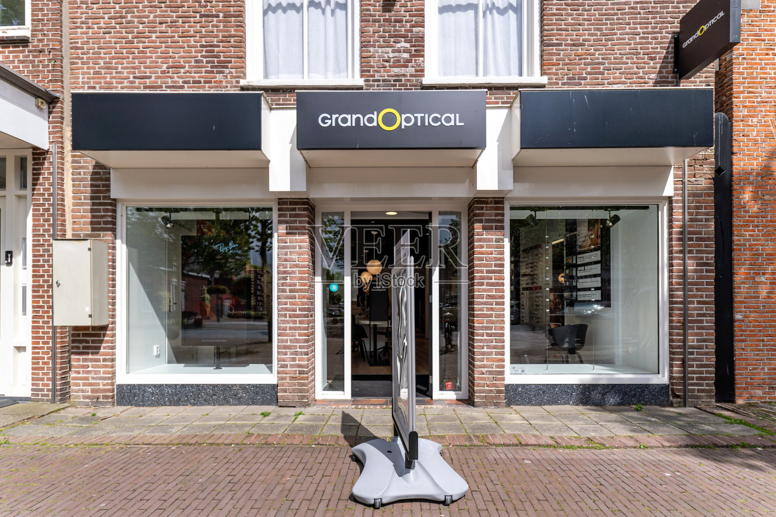 荷兰Medemblik的GrandOptical眼镜商照片摄影图片
