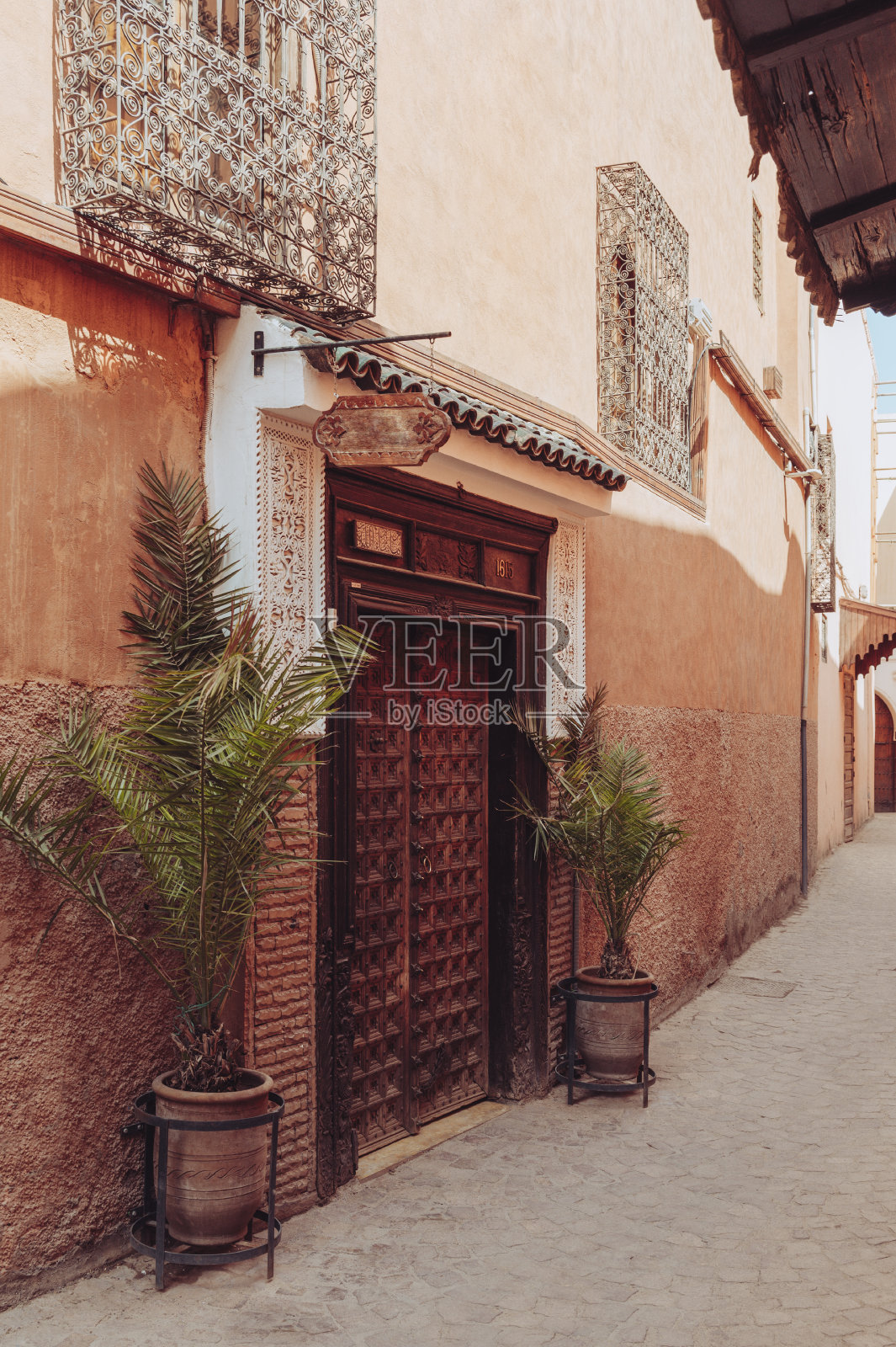摩洛哥马拉喀什老麦地那美丽的街道照片摄影图片