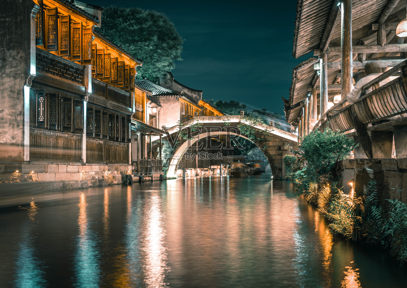 一个美丽的中国历史水乡的夜晚照片摄影图片