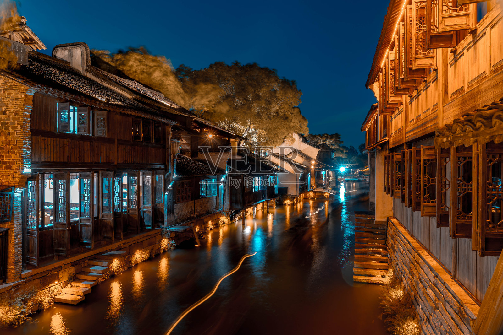 一个美丽的中国历史水乡的夜晚照片摄影图片