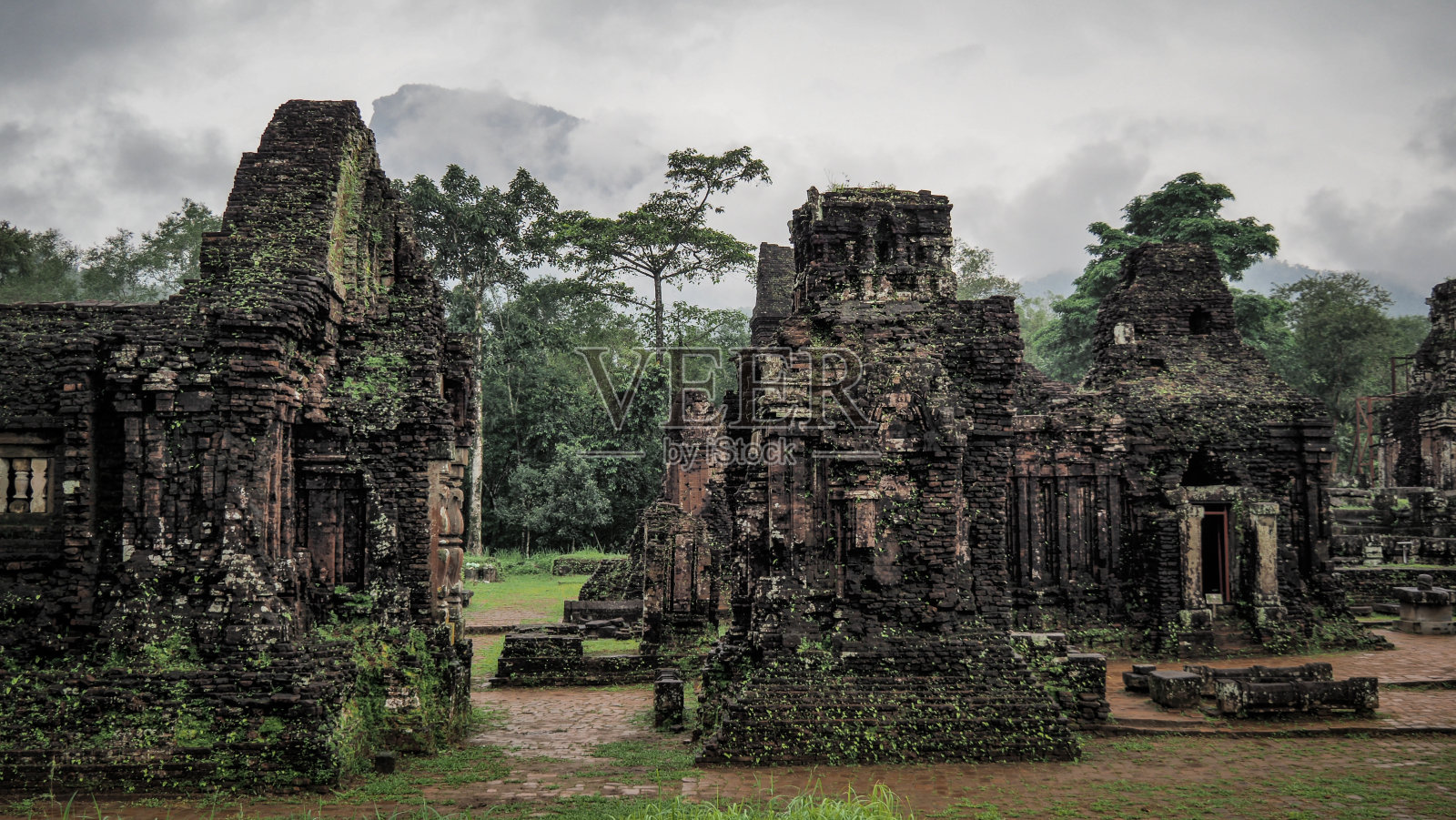 越南中部寺庙的建筑照片摄影图片