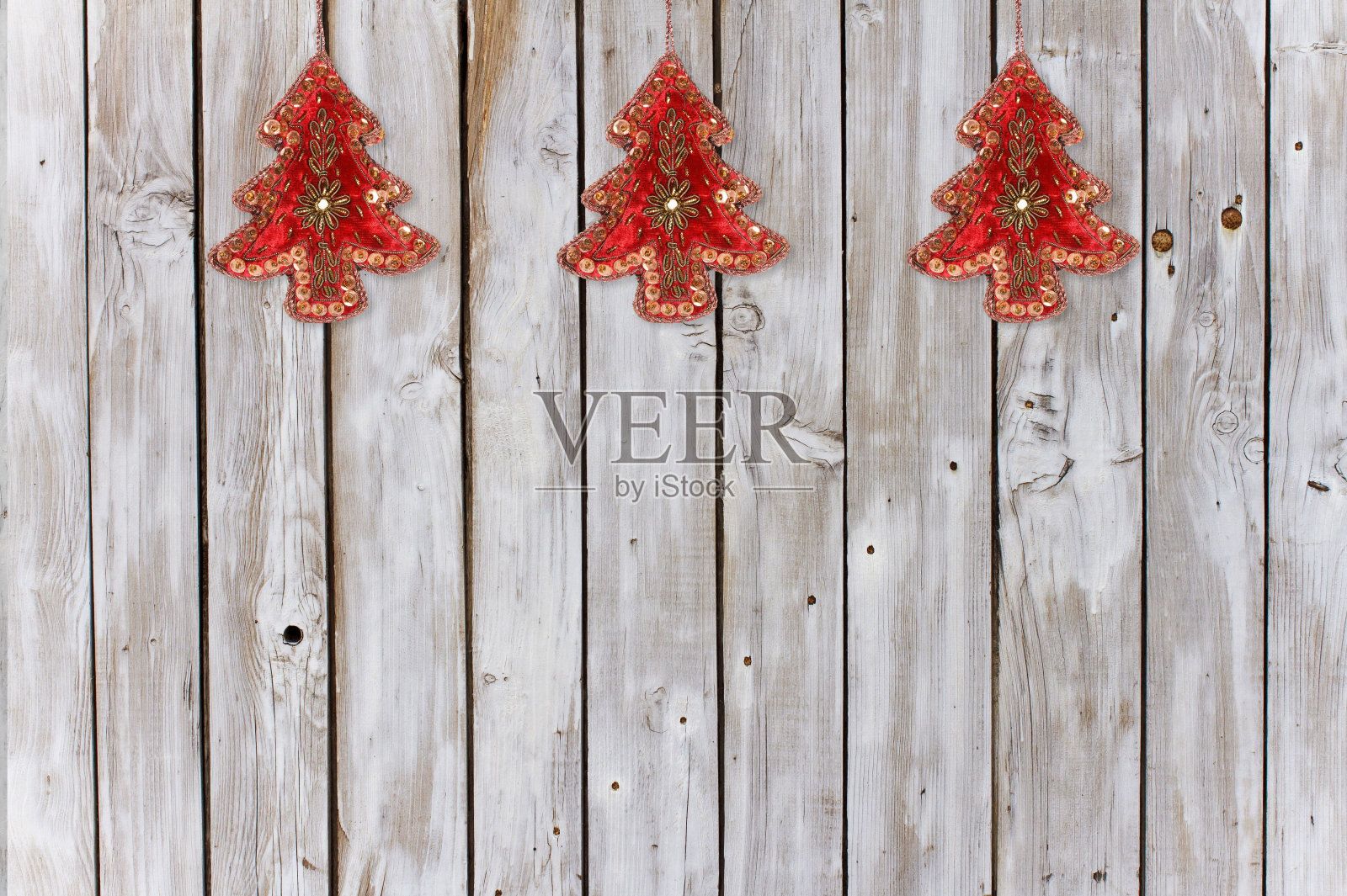 装饰与圣诞树天鹅绒饰品风化的自然背景照片摄影图片