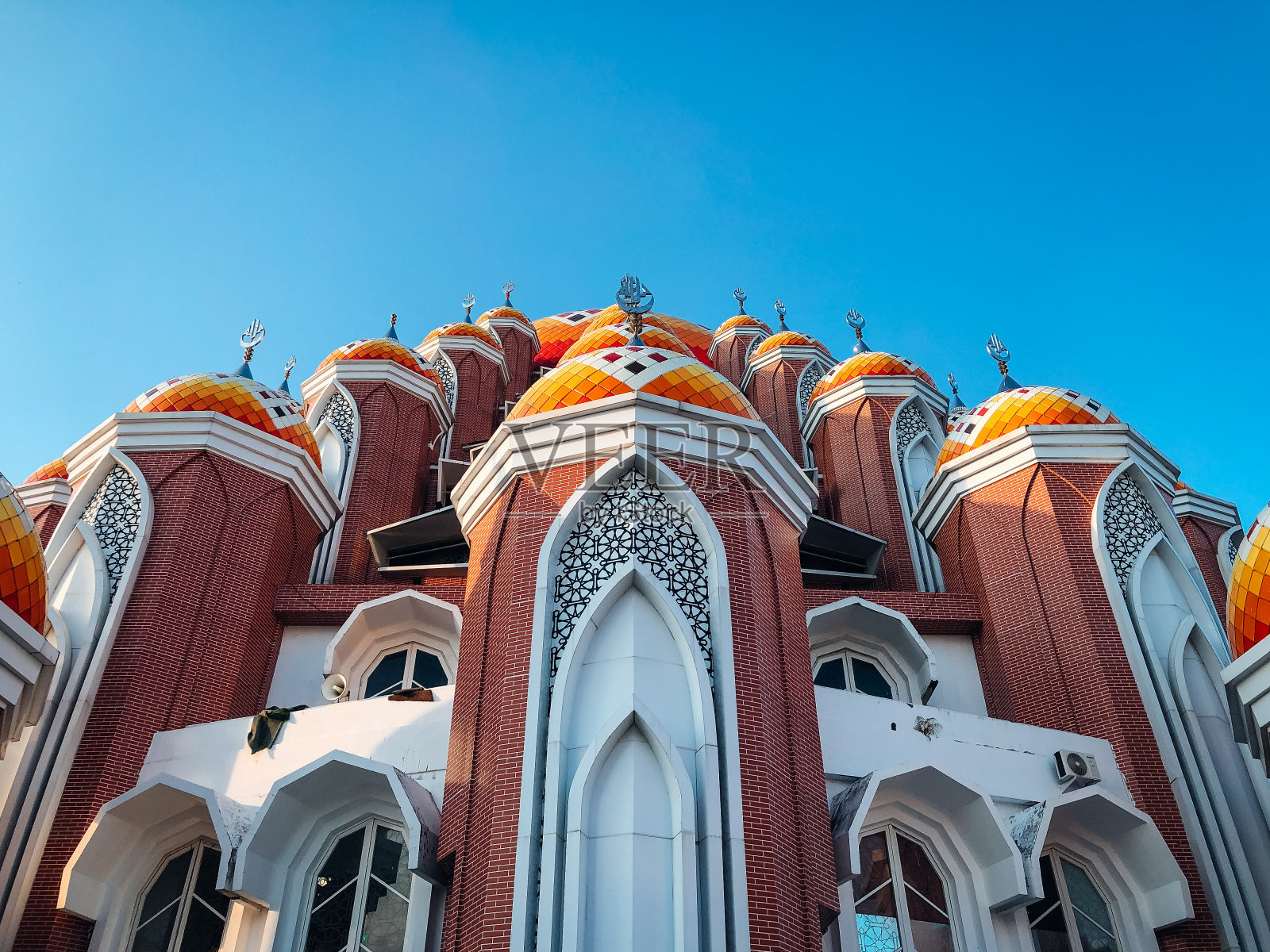 位于望加锡市的99个圆顶清真寺照片摄影图片