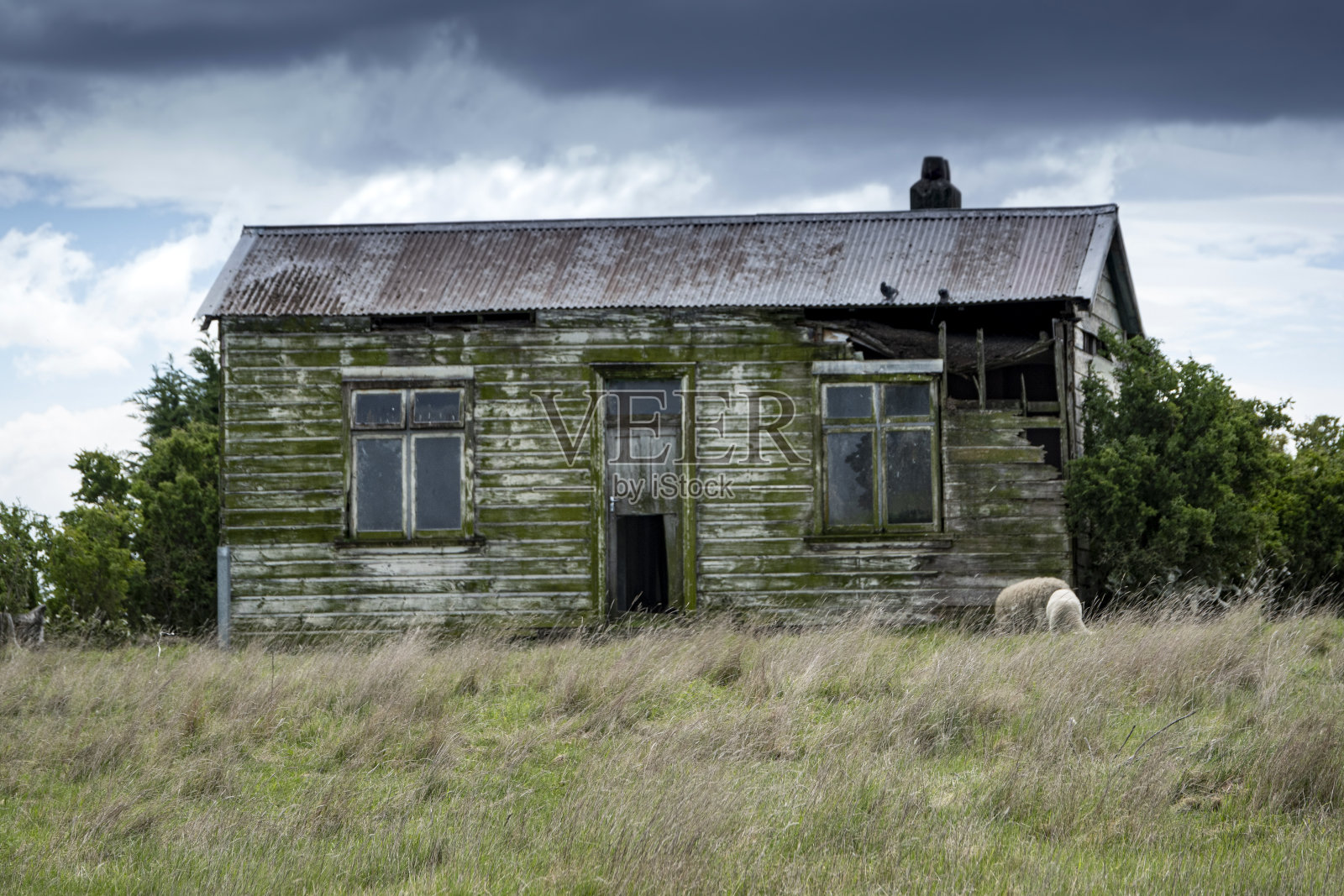 废弃的小屋照片摄影图片