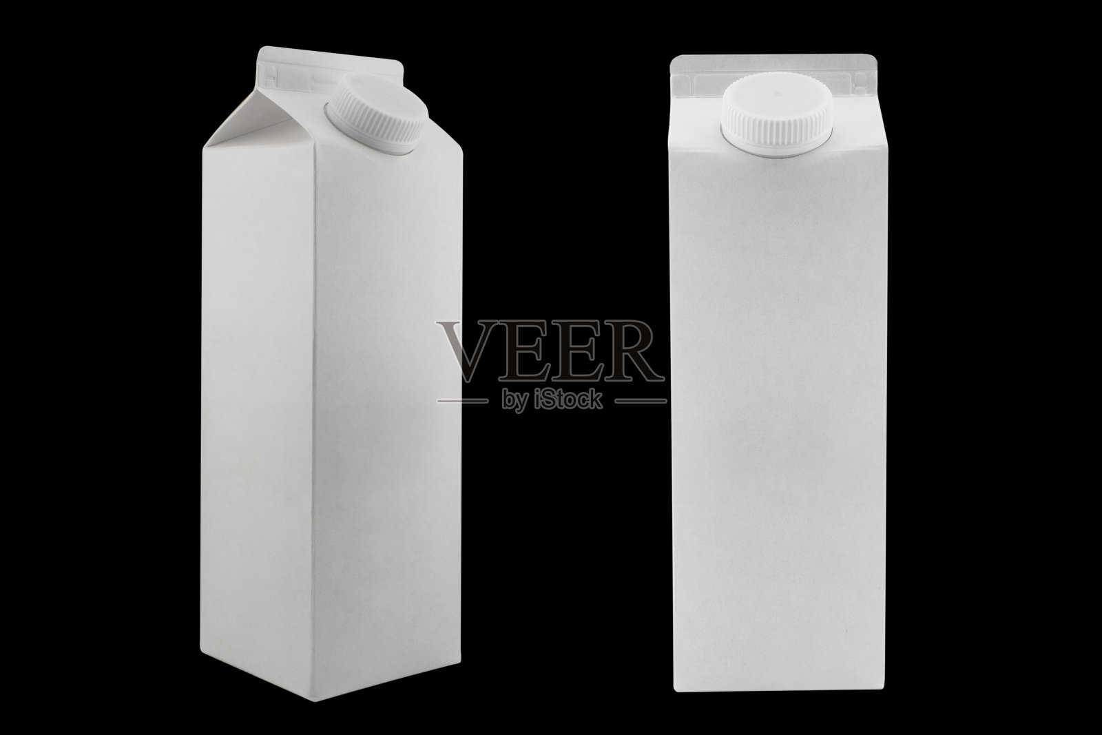牛奶盒或果汁盒纸盒包装空白白色。饮料、乳制品用纸板砖包装。零售包装模型孤立的黑色背景照片摄影图片