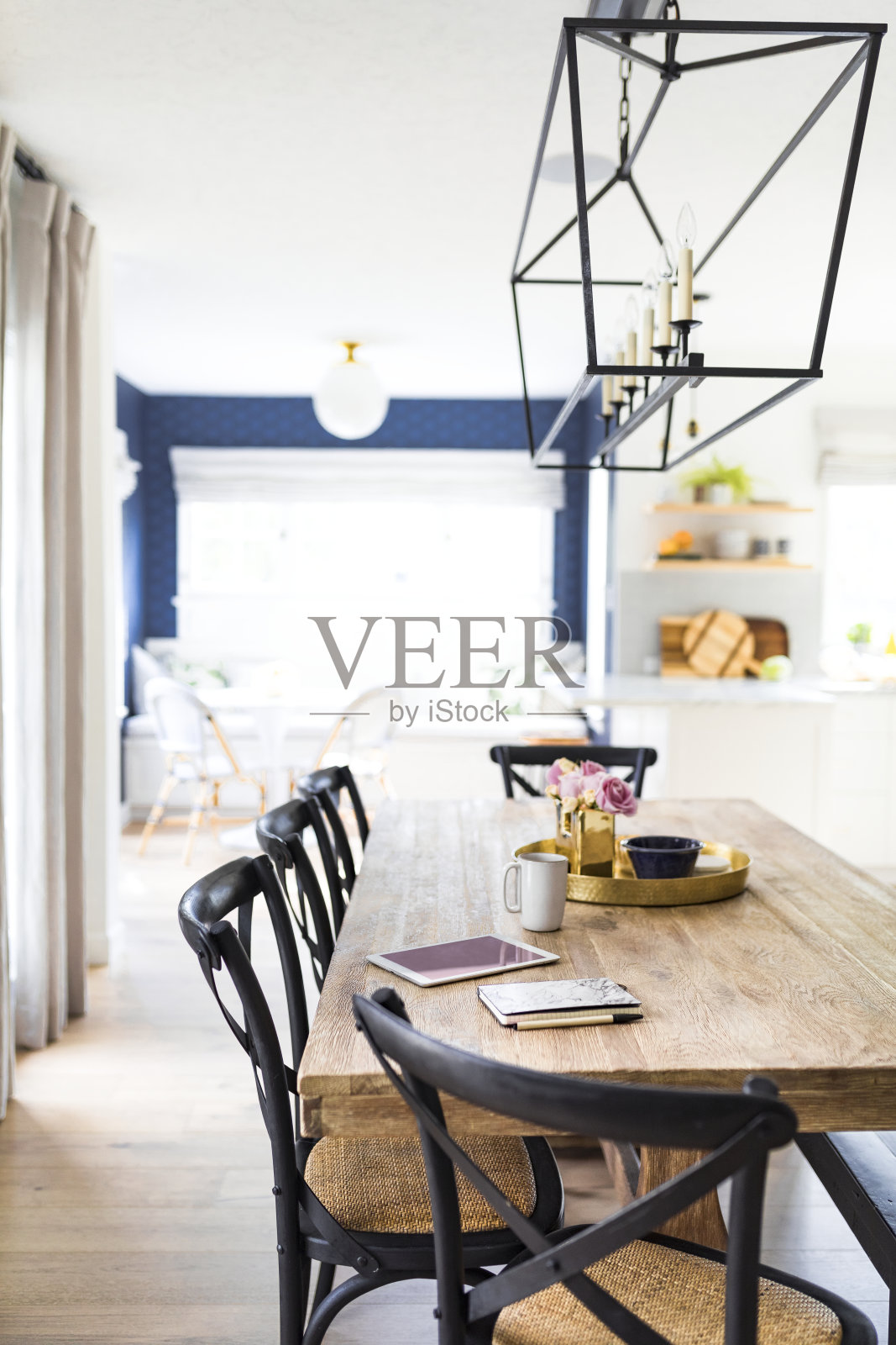 整洁的家庭用餐区装饰照片摄影图片