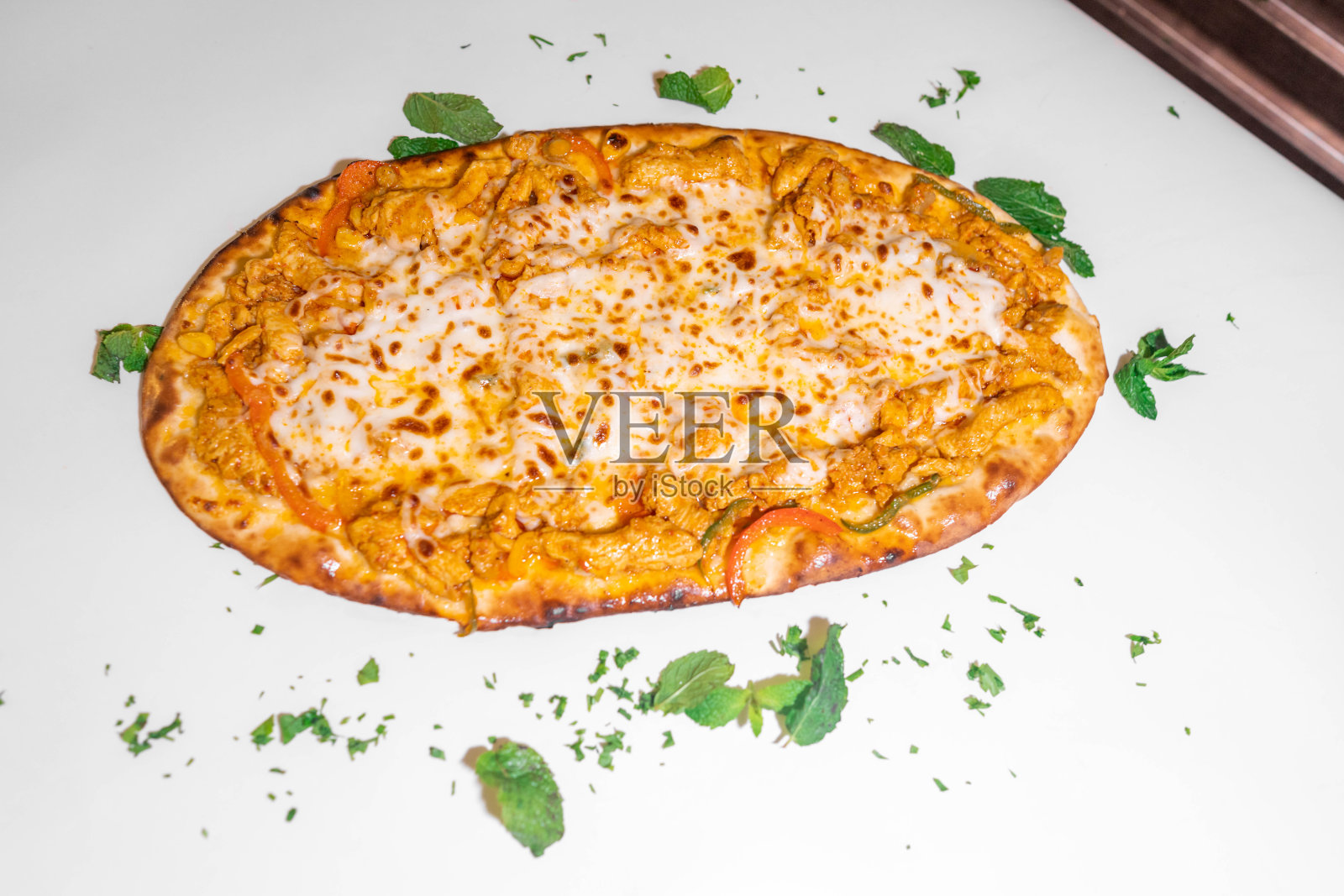 黎巴嫩中东新鲜出炉的大饼-阿拉伯食品和糕点-黎凡特美食照片摄影图片