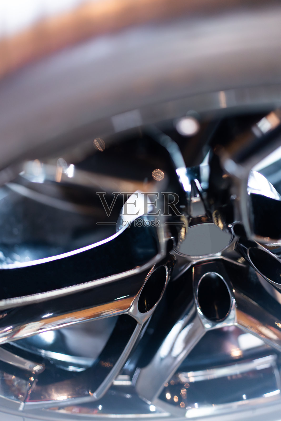 采购产品合金轮毂，轮辋或合金轮毂，高性能汽车配件。散景光背景照片摄影图片