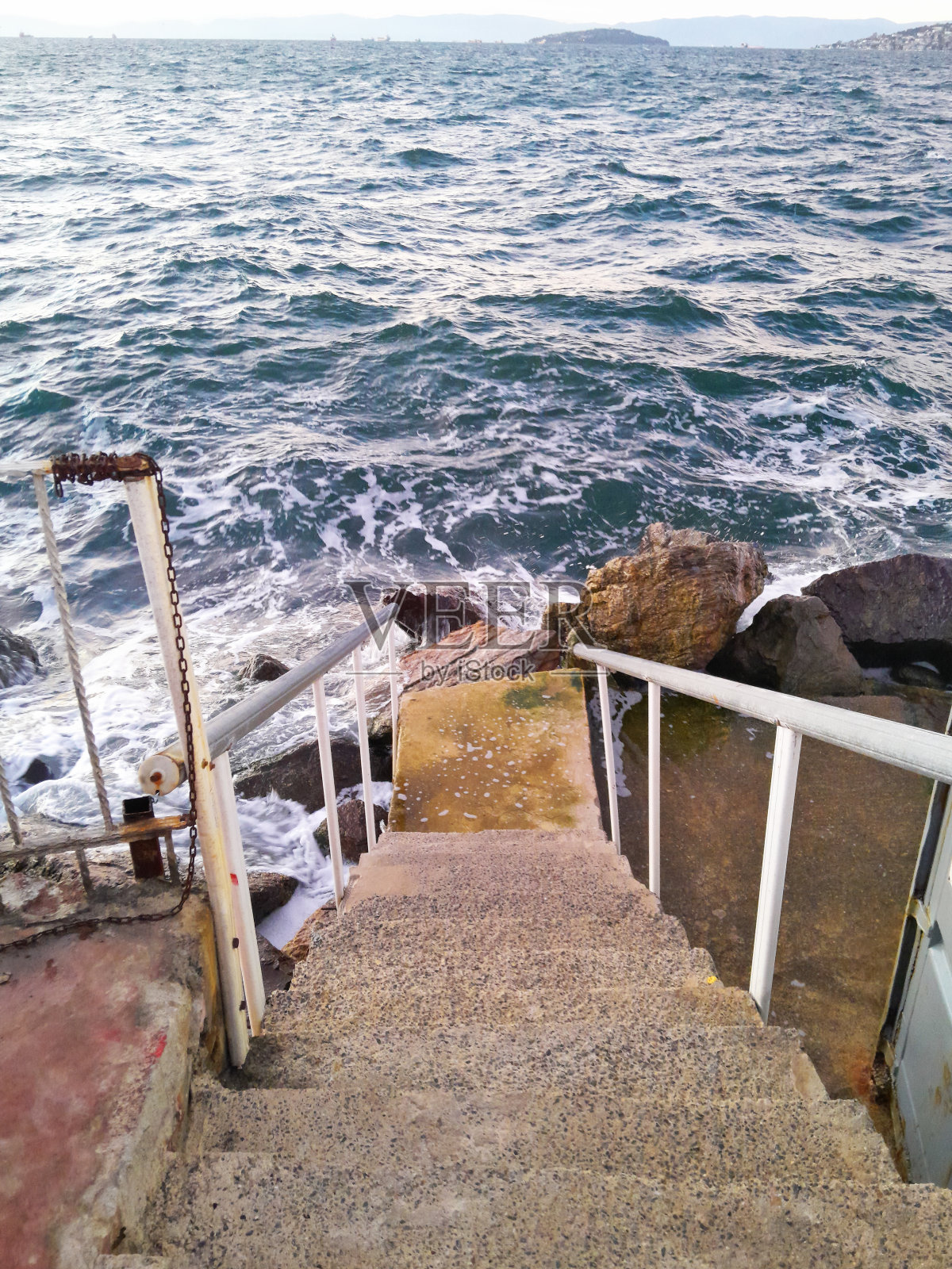 甲板，海上木制码头照片摄影图片