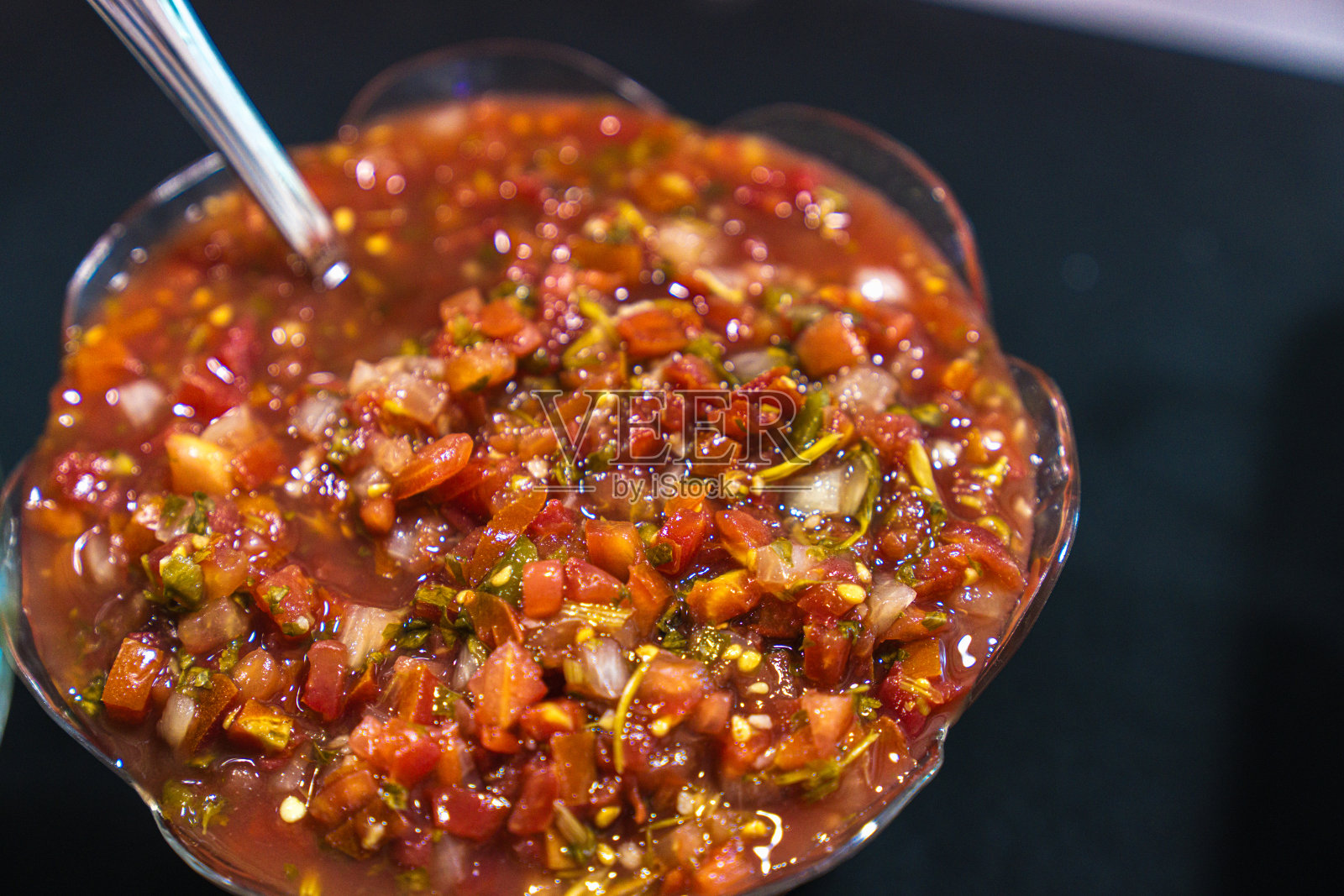 红番茄萨尔萨罐头，用于德州墨西哥玉米饼，专业餐饮照片摄影图片