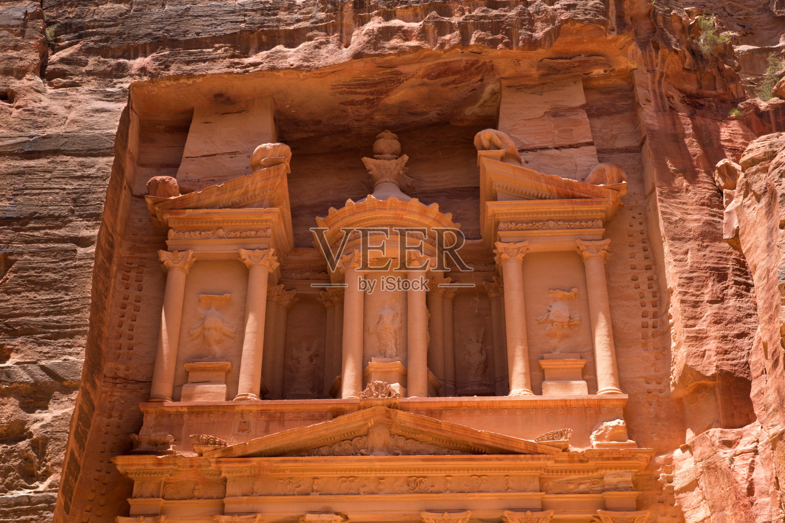 约旦佩特拉的卡兹尼神殿照片摄影图片