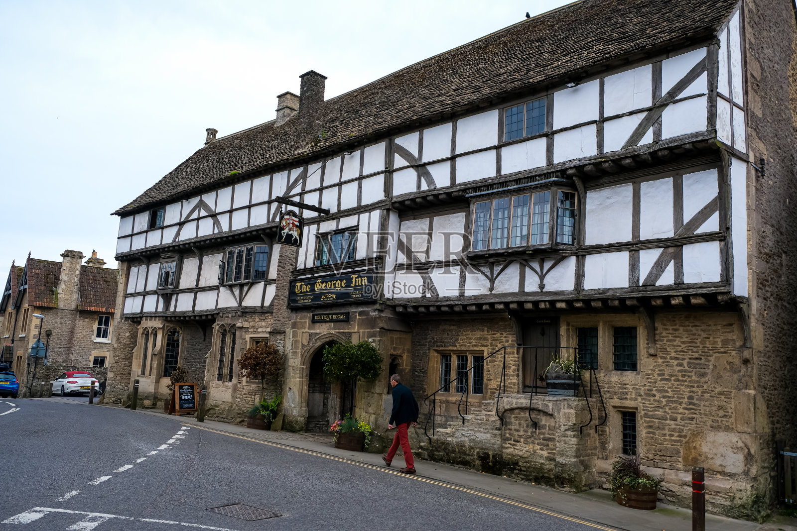 英国萨默塞特郡诺顿圣菲利普的乔治酒店酒吧。照片摄影图片