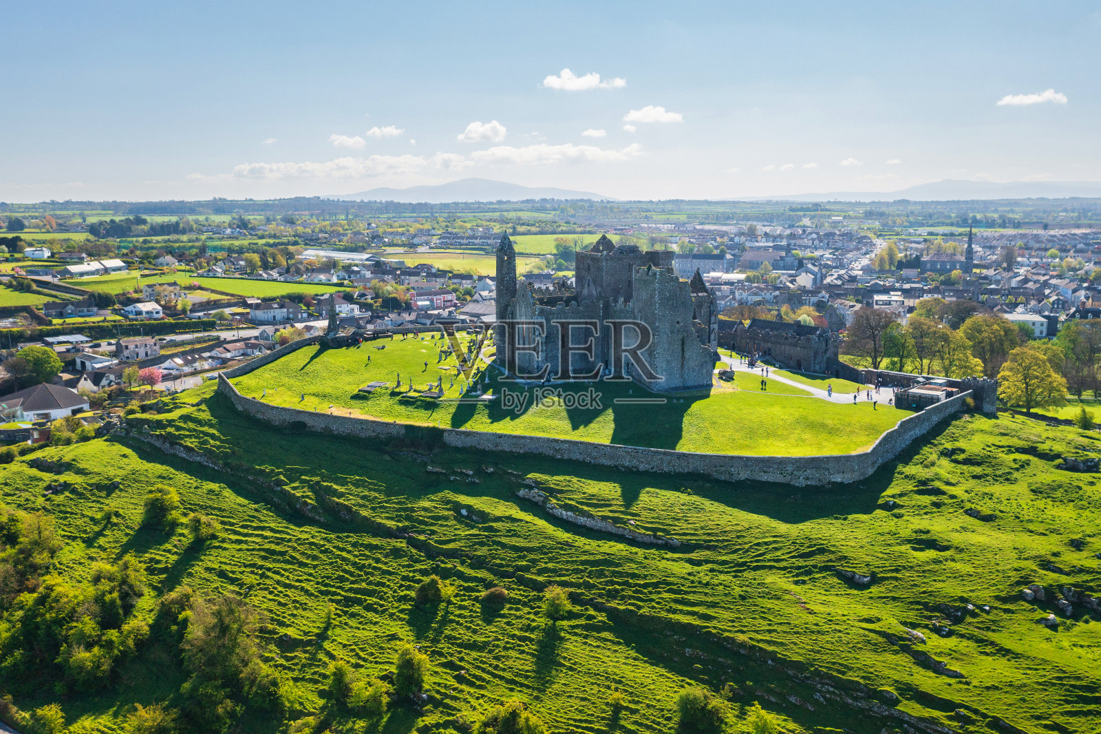 卡舍尔岩石-历史遗址位于卡舍尔,蒂珀雷里郡,爱尔兰。照片摄影图片