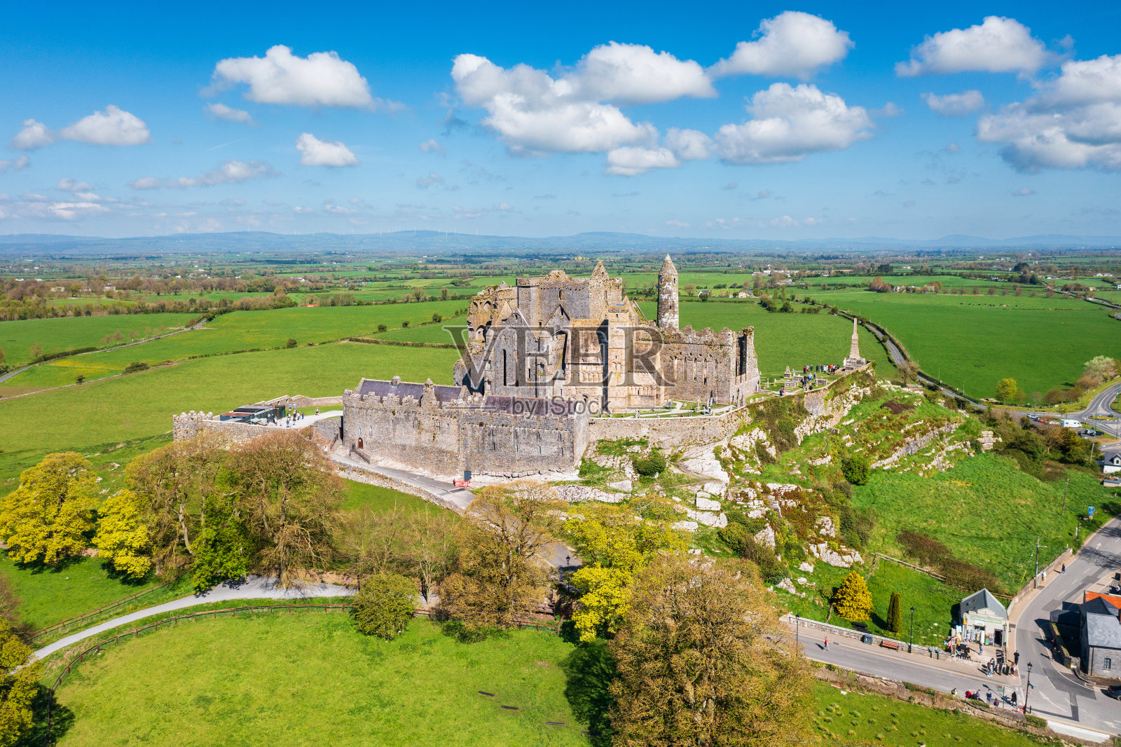 卡舍尔岩石-历史遗址位于卡舍尔,蒂珀雷里郡,爱尔兰。照片摄影图片