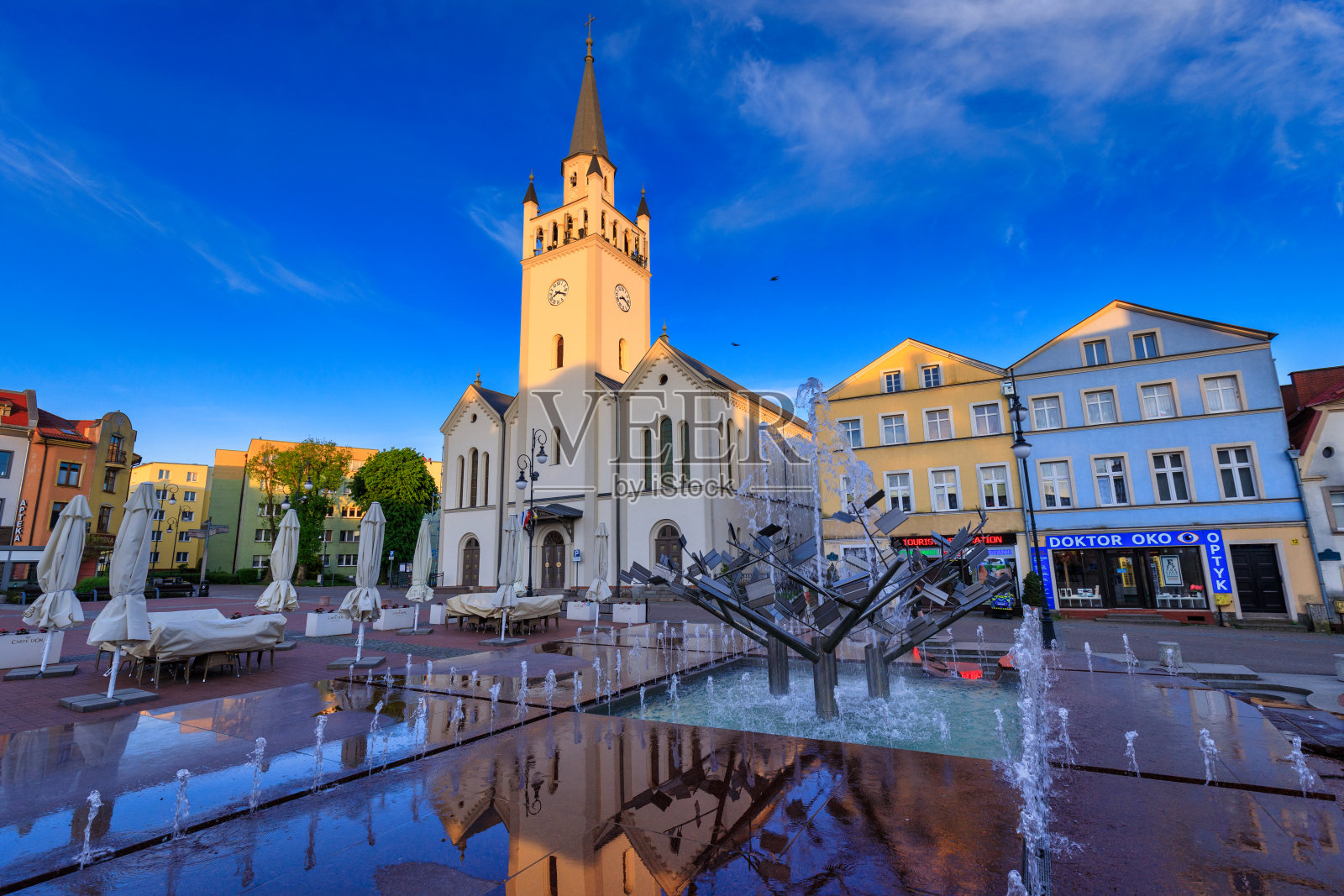 波美拉尼亚的拜镇市中心，拥有古老的城镇建筑。波兰照片摄影图片