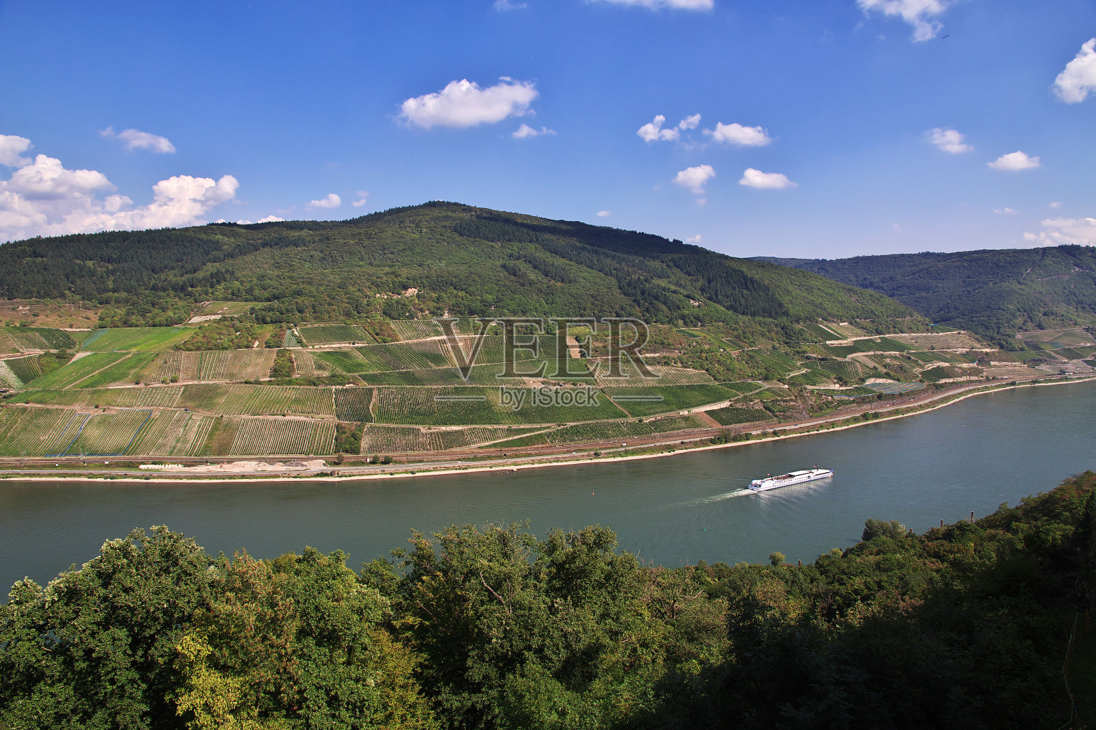 莱茵河谷位于德国西部照片摄影图片