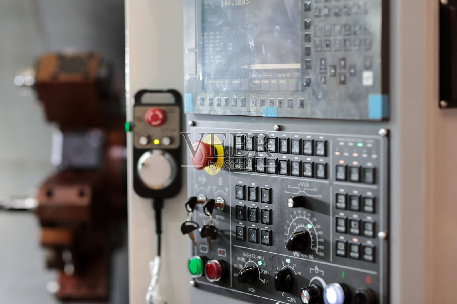 带有转塔头的数控金属加工中心照片摄影图片