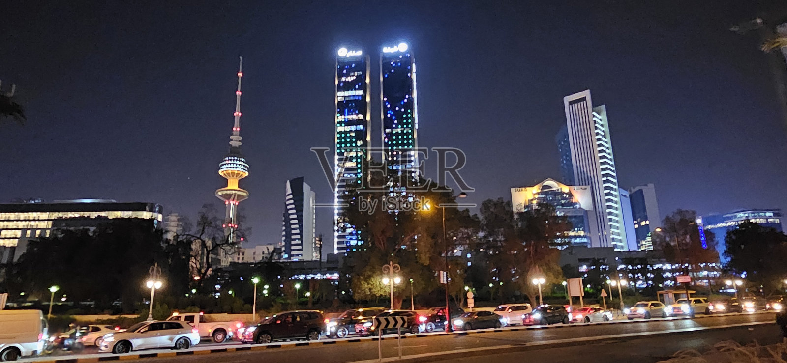 科威特城城市天际线夜景照片摄影图片