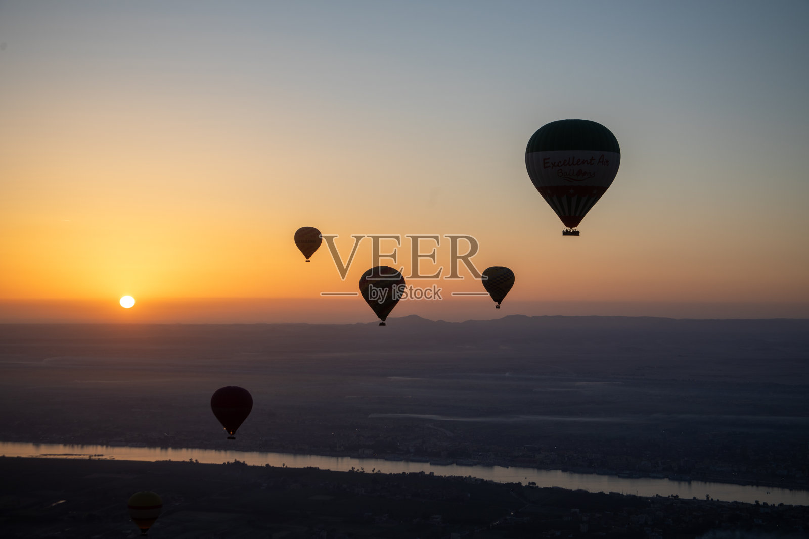 埃及底比斯热气球之旅照片摄影图片
