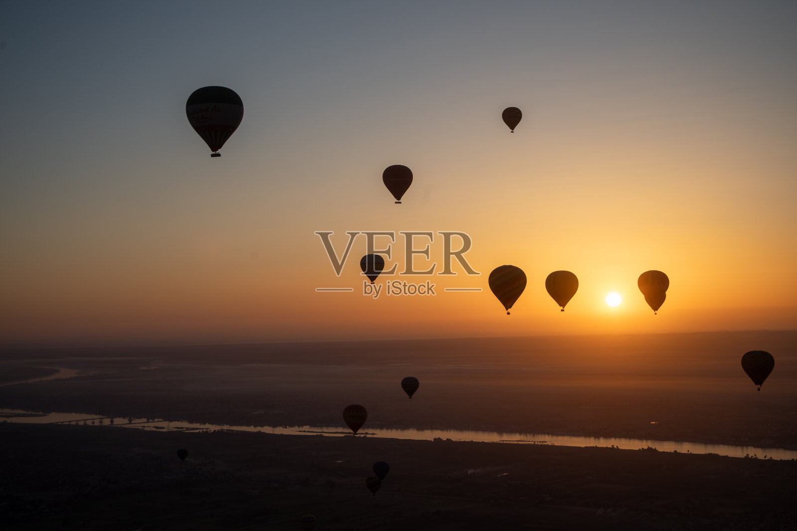 埃及底比斯热气球之旅照片摄影图片