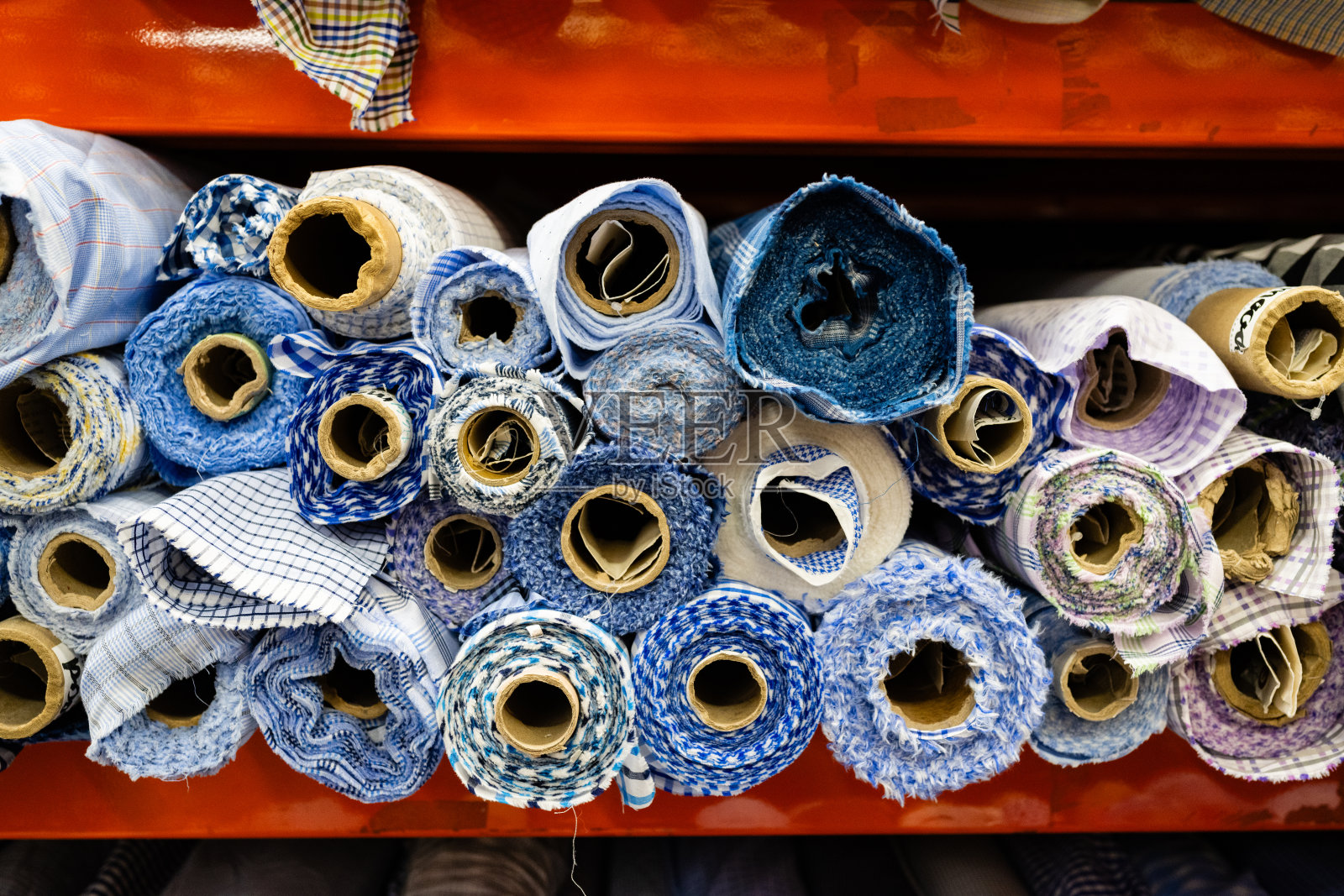 各种彩色织物展示出售照片摄影图片