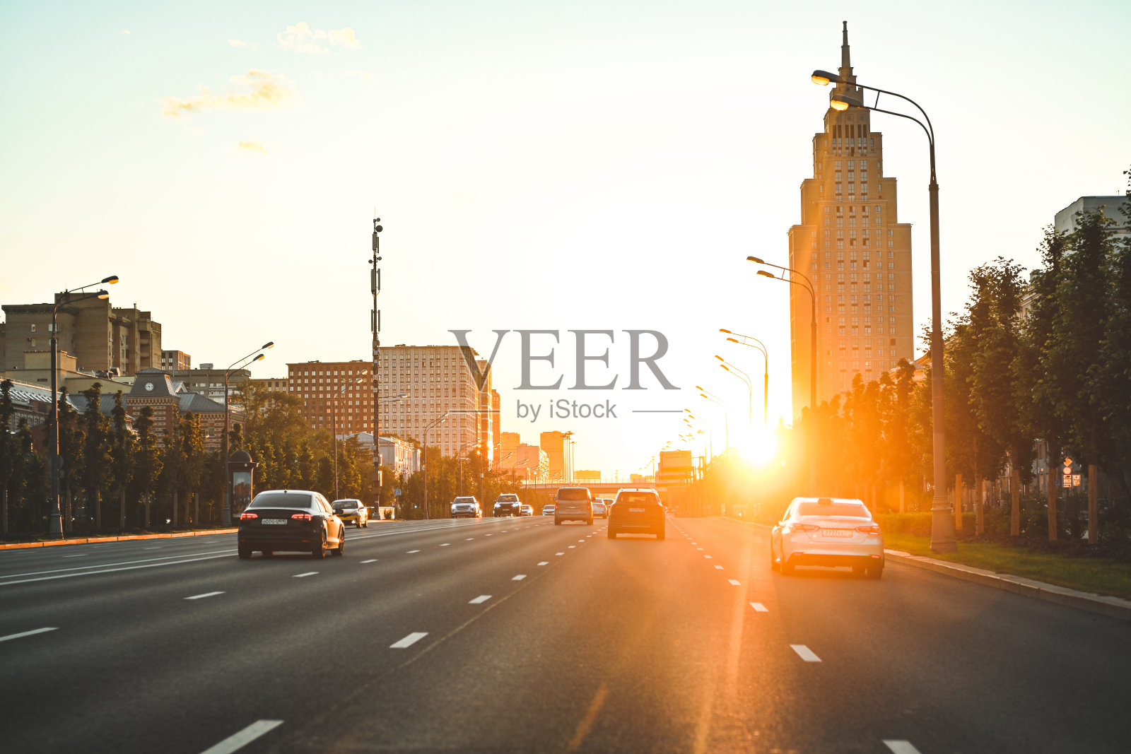 莫斯科大街上的日落照片摄影图片