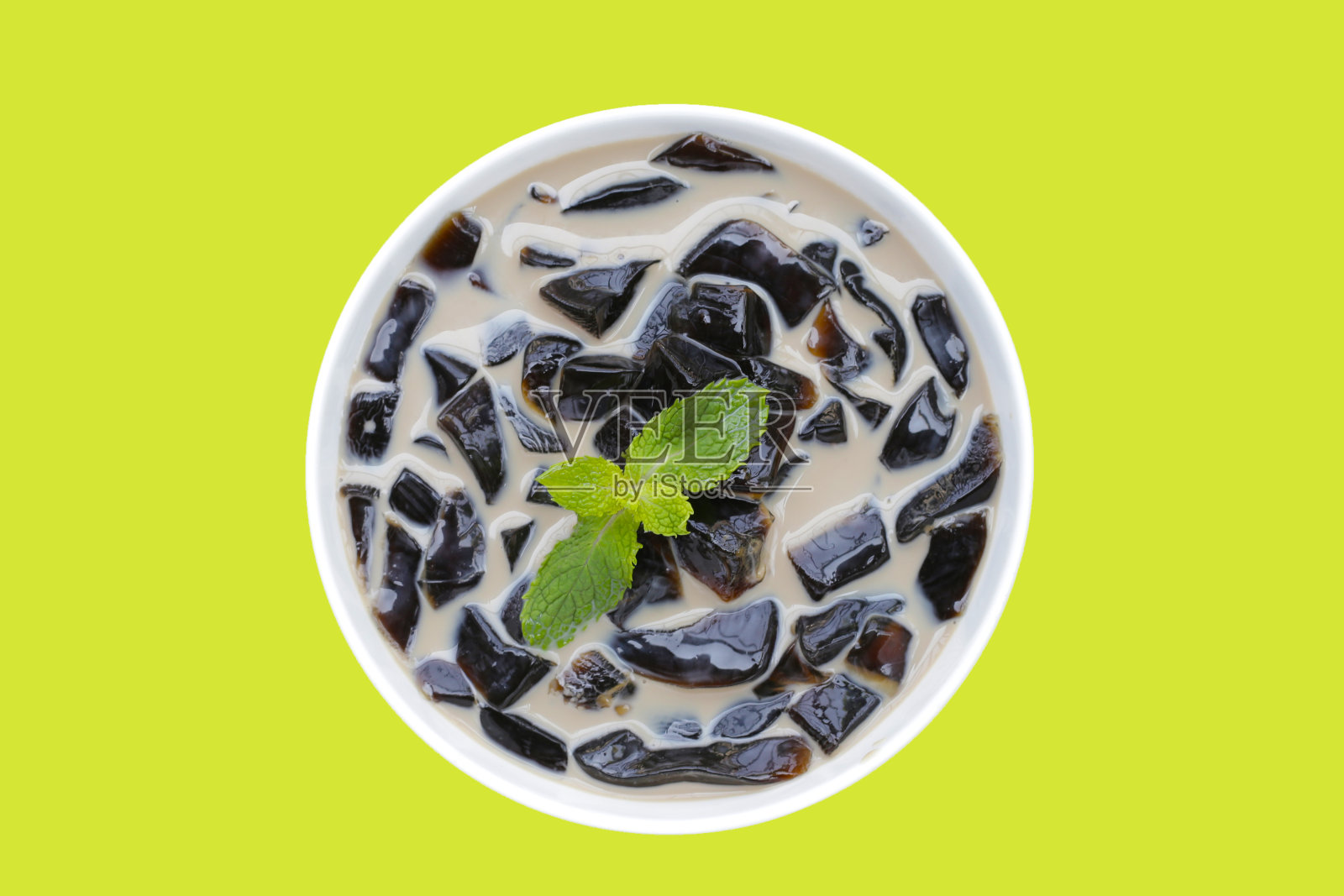 牛乳草浆加红糖，草本甜点。Mesona对照片摄影图片