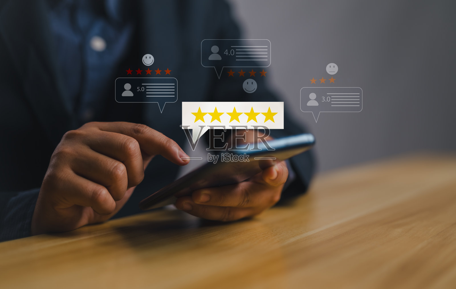 客户或消费者在网上申请对服务体验进行评级，客户评论满意度反馈调查，评估服务质量，从而获得企业声誉排名。照片摄影图片