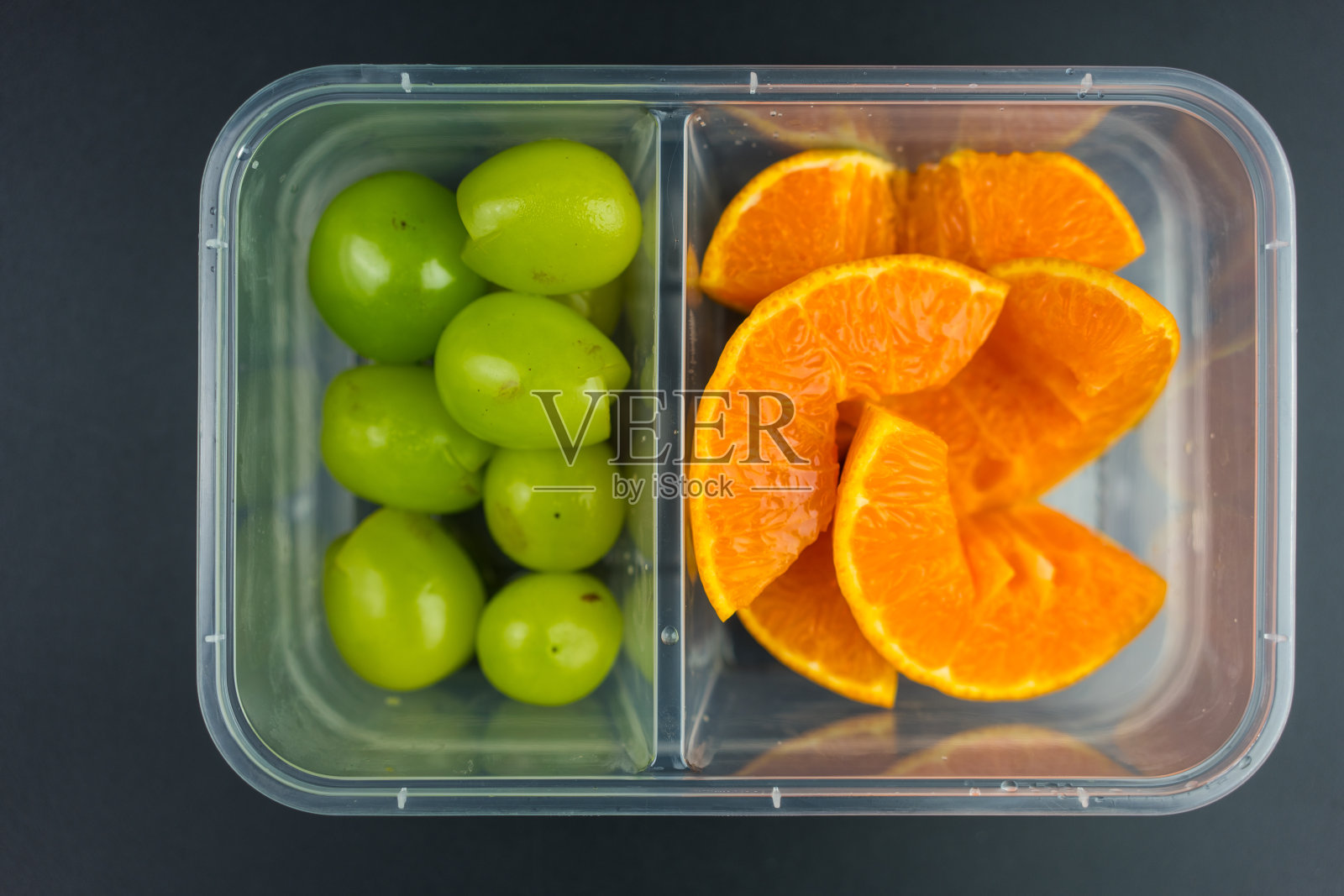 健康饮食理念。水果健康食品外卖。带走健身餐。照片摄影图片