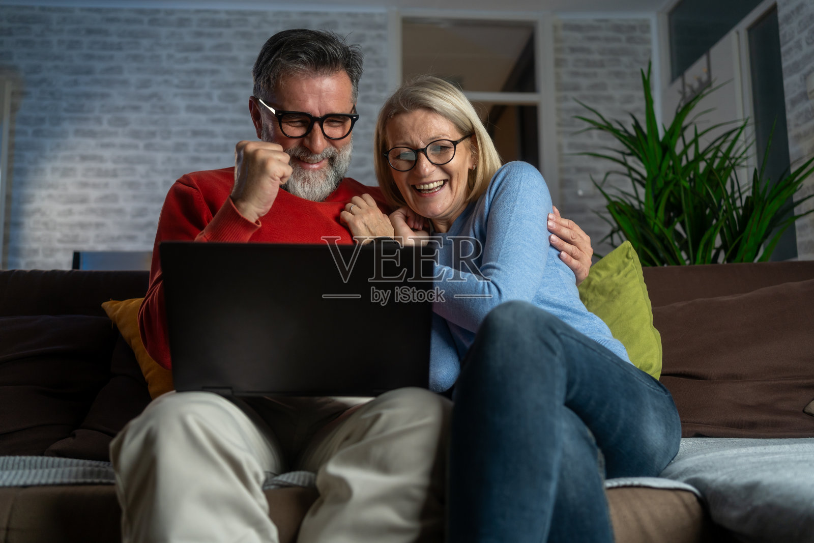 在家无线放松照片摄影图片