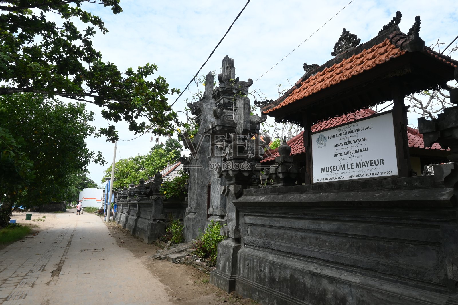 沙努尔海滩在巴厘的巴东摄政和周围，在白天，岛上著名的目的地之一照片摄影图片