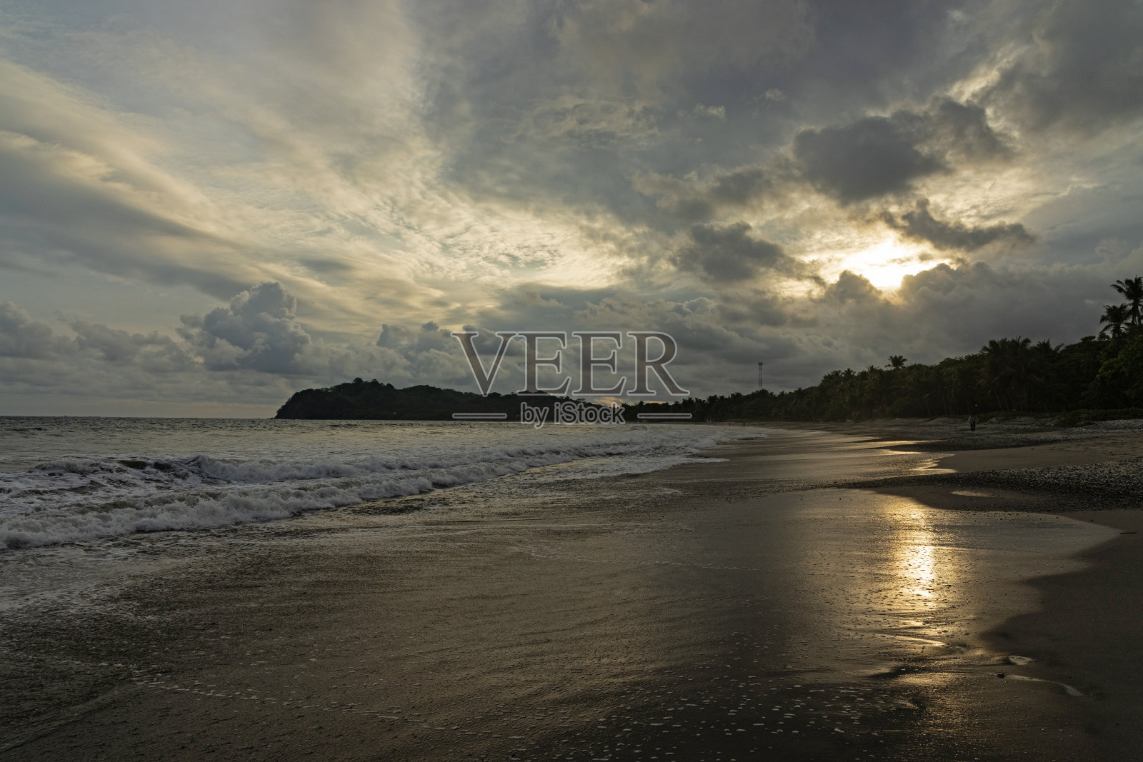 哥斯达黎加萨马拉海滩上的日落照片摄影图片