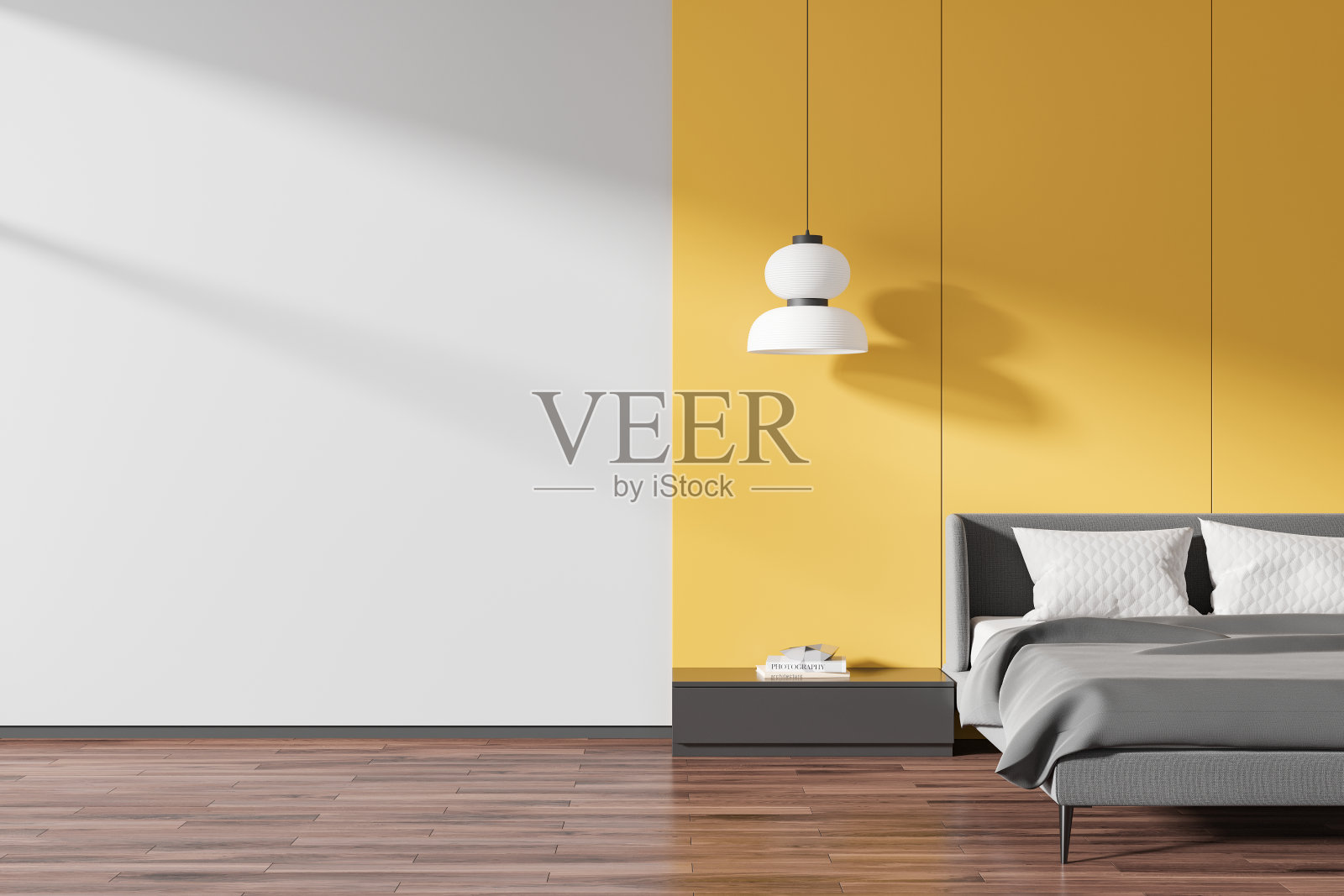 彩色酒店卧室内部与床，床头柜与装饰和模拟墙照片摄影图片