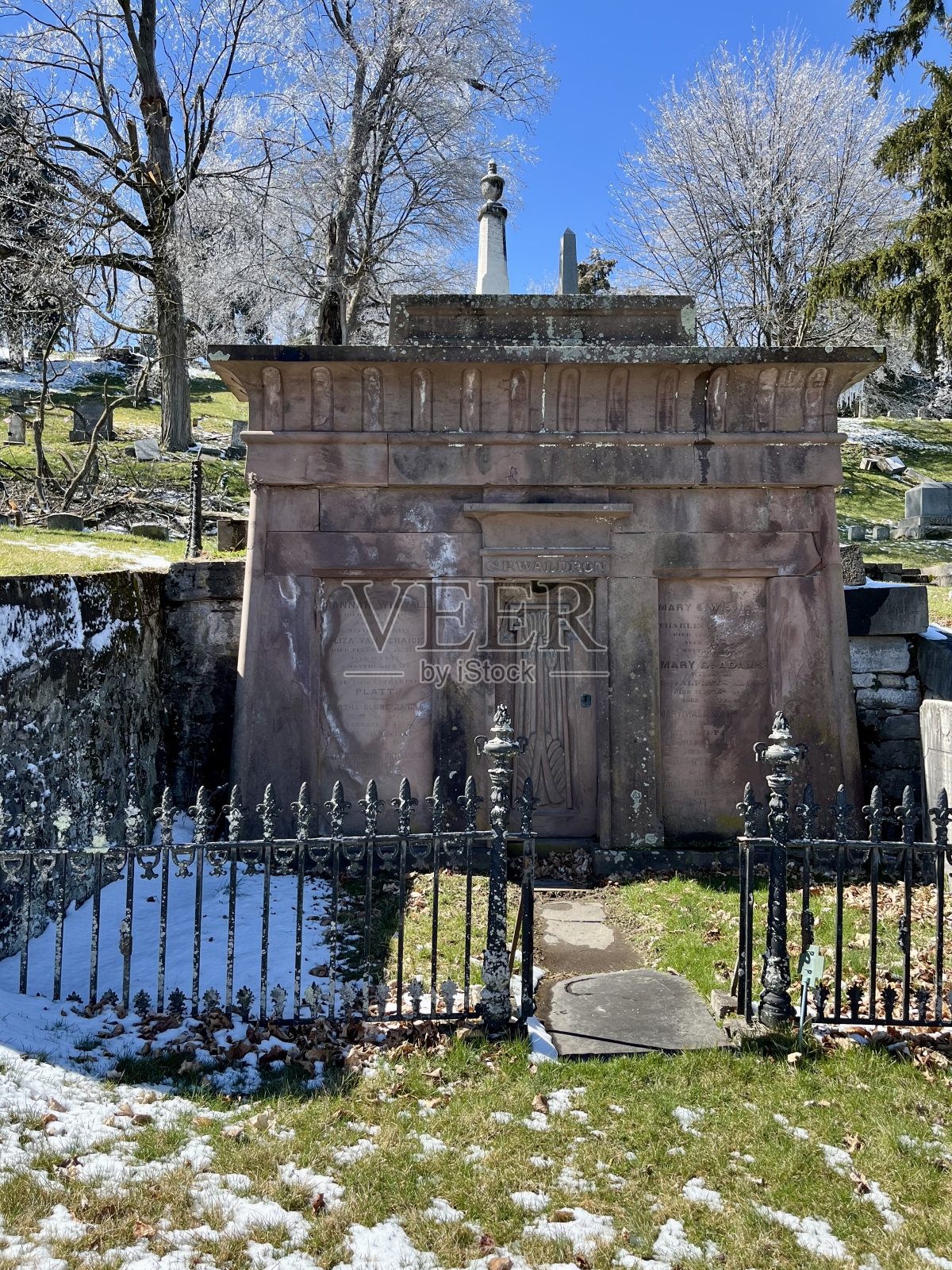 雪松公园公墓照片摄影图片