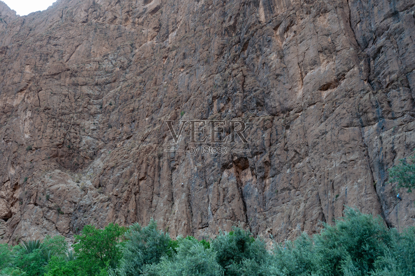 摩洛哥阿特拉斯山脉雄伟的托德拉峡谷。照片摄影图片
