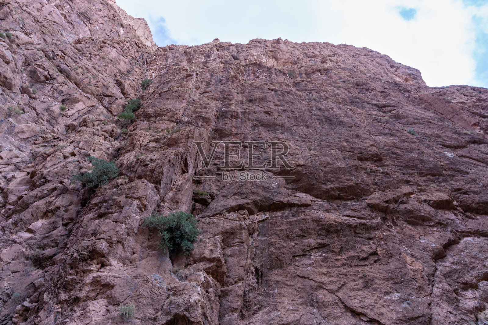 摩洛哥阿特拉斯山脉雄伟的托德拉峡谷。照片摄影图片