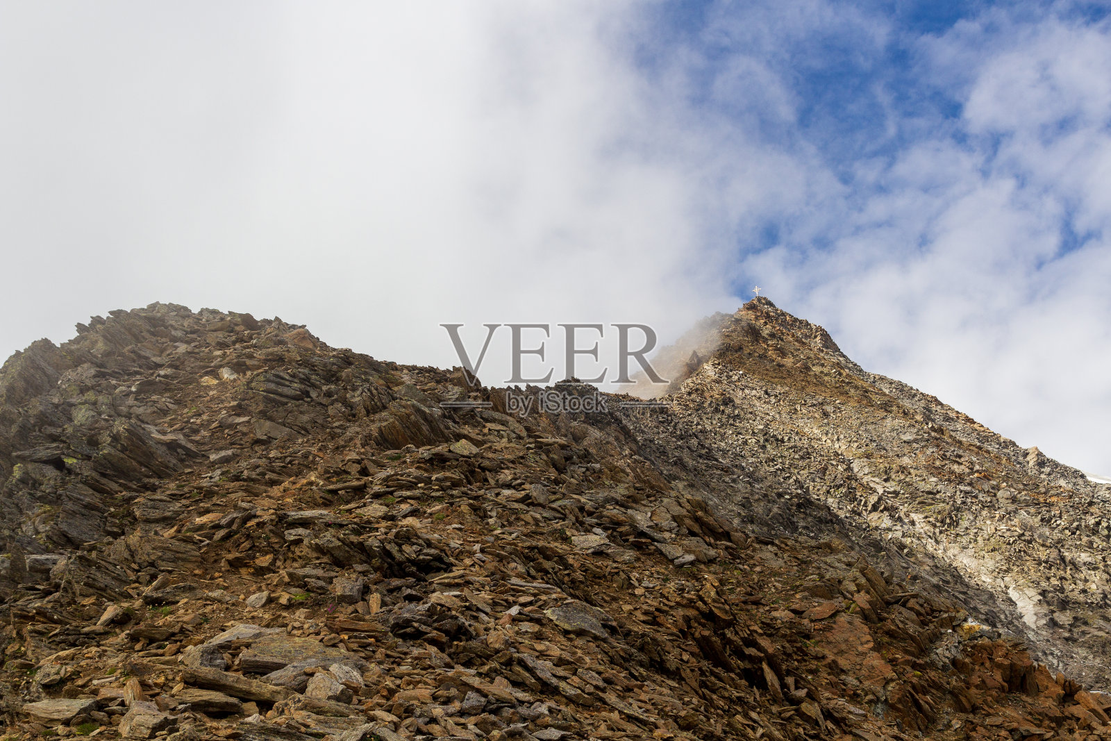 位于意大利南蒂罗尔Ötztal阿尔卑斯山脉的Hinterer Seelenkogel山顶照片摄影图片