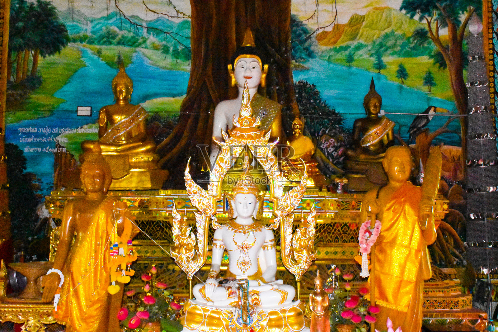 泰国Mueang Phrae区Suan khuan，寺内的笏Na Khu Ha照片摄影图片