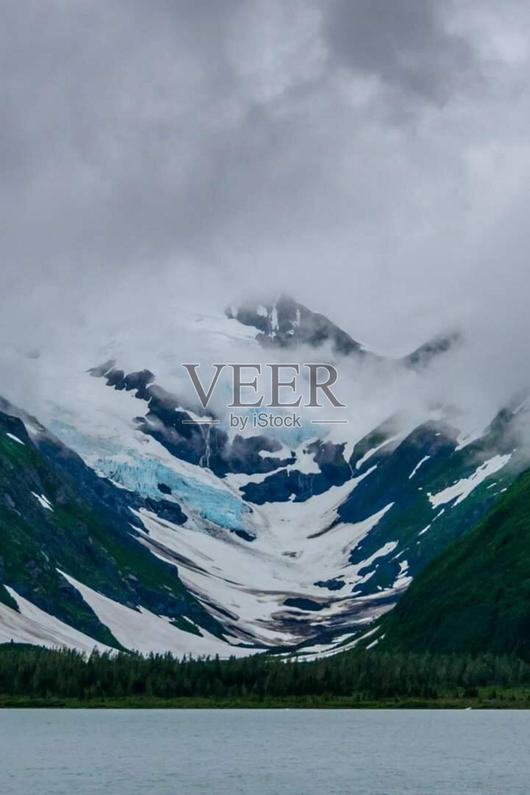 湖与山照片摄影图片