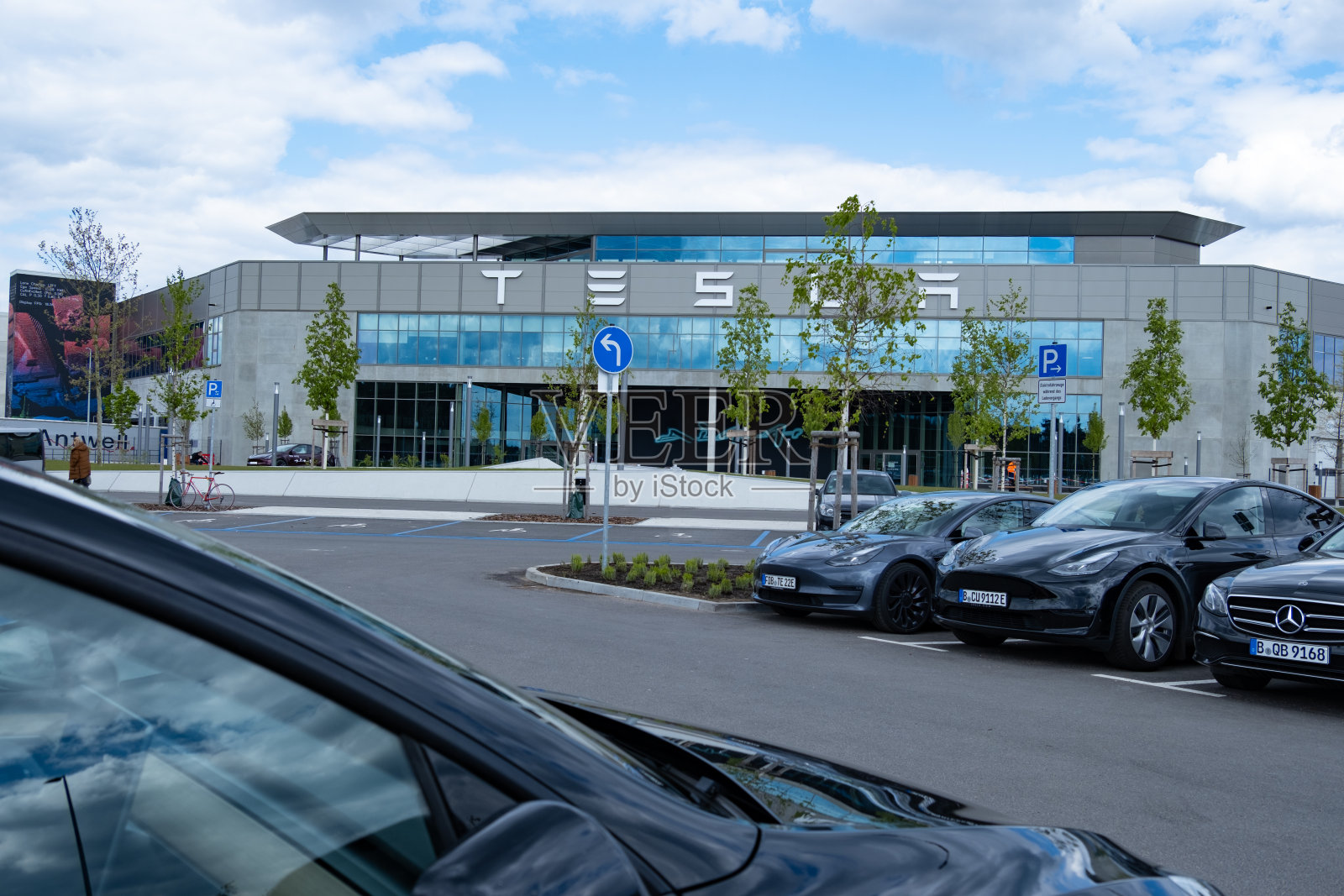 Gigafactory Berlin- brandenburg Tesla，汽车工业在欧洲的生产基地，可持续和高效的设施，德国柏林，2024年4月26日照片摄影图片